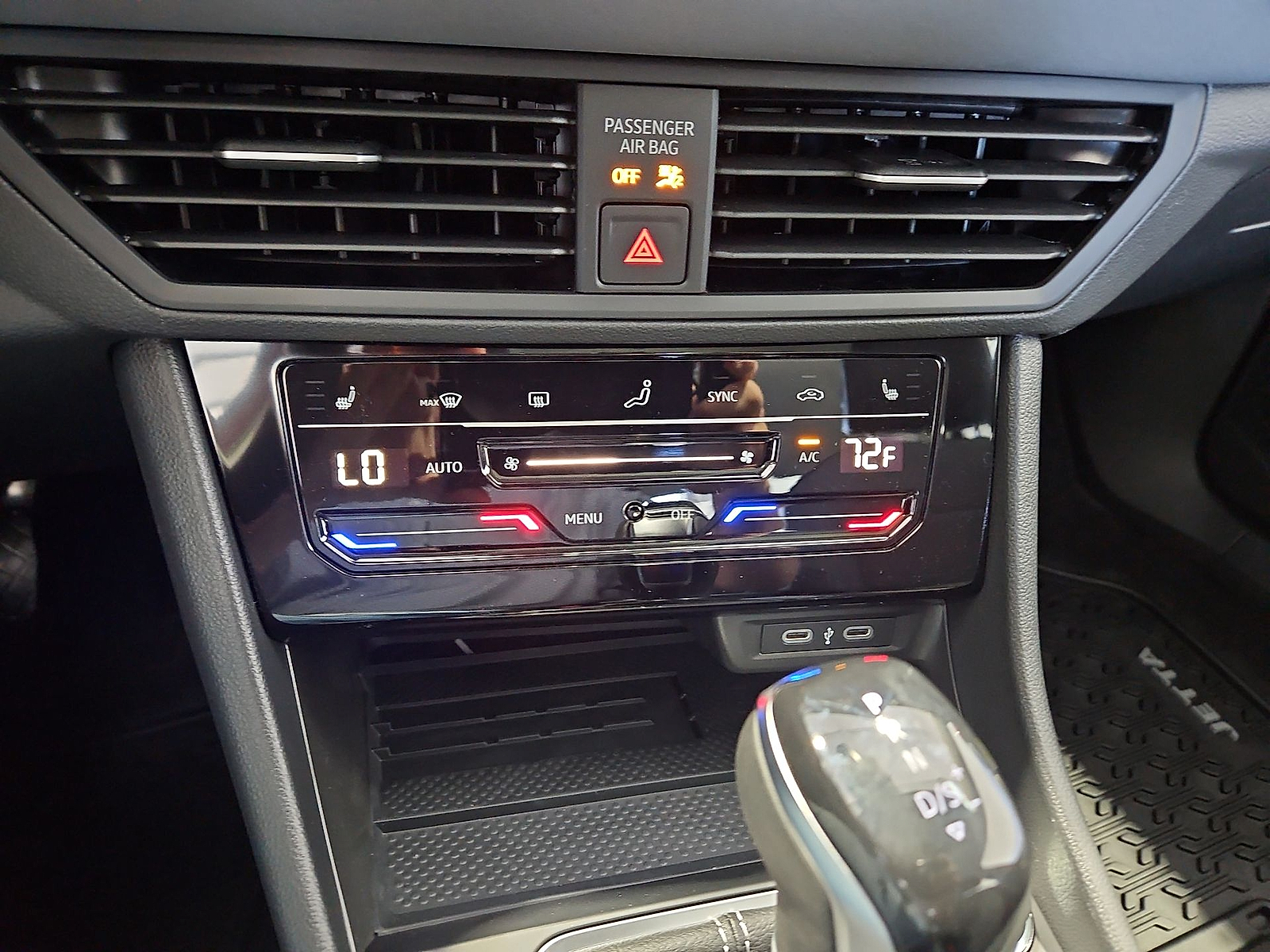 2026 Volkswagen Jetta SE Kings Red Metallic at Street VW of Amarillo