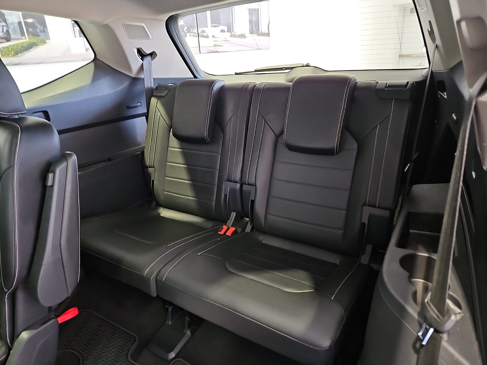 2023 Volkswagen Atlas 3.6L V6 SEL Premium R-Line - 9
