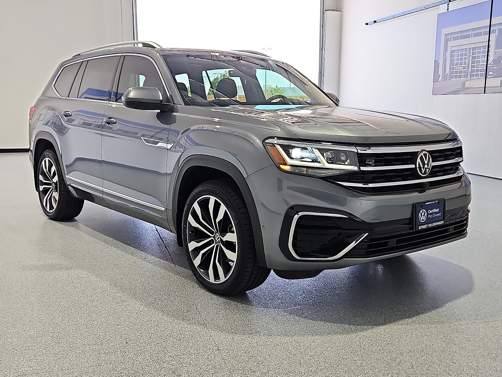2023 Volkswagen Atlas 3.6L V6 SEL Premium R-Line - 3