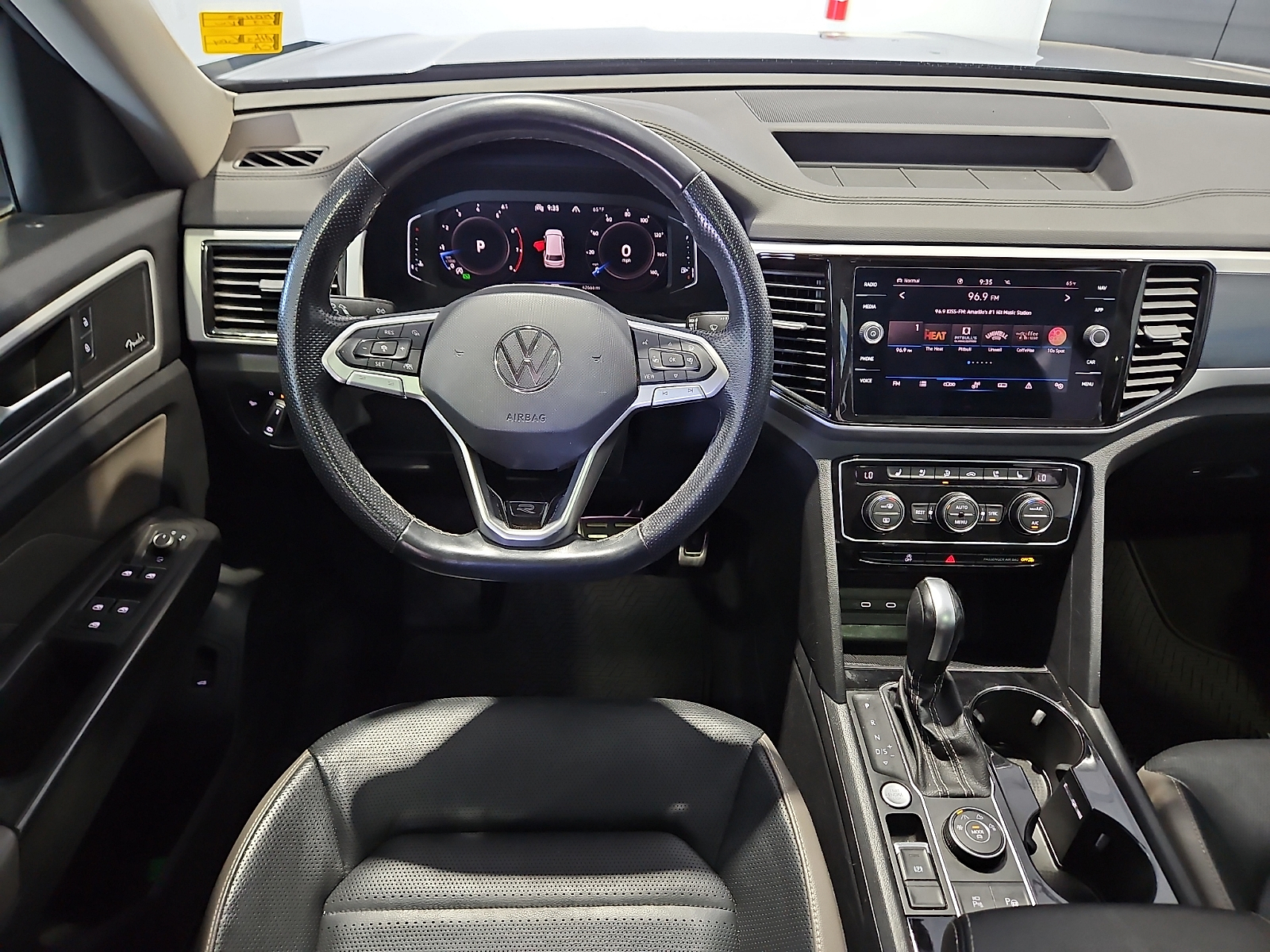 2023 Volkswagen Atlas 3.6L V6 SEL Premium R-Line - 7