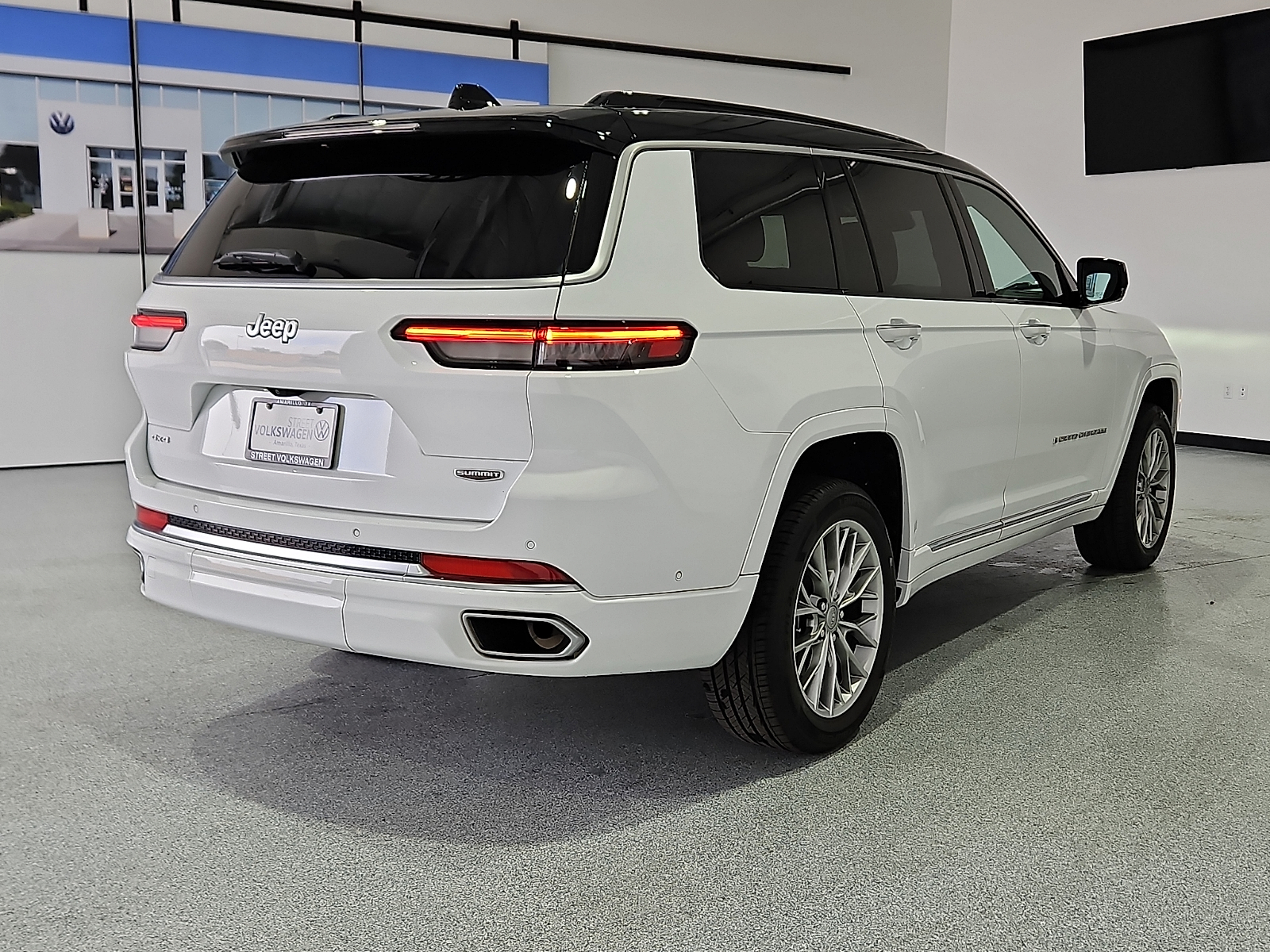 2025 Jeep Grand Cherokee L Summit 4x4 - 2