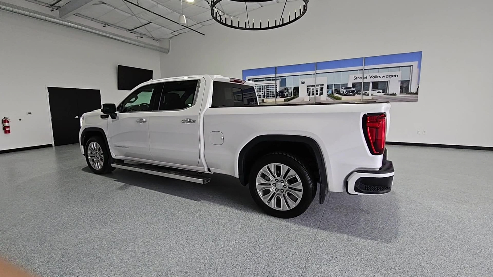 2022 GMC Sierra 1500 Limited 4WD Crew Cab Standard Box Denali - 5