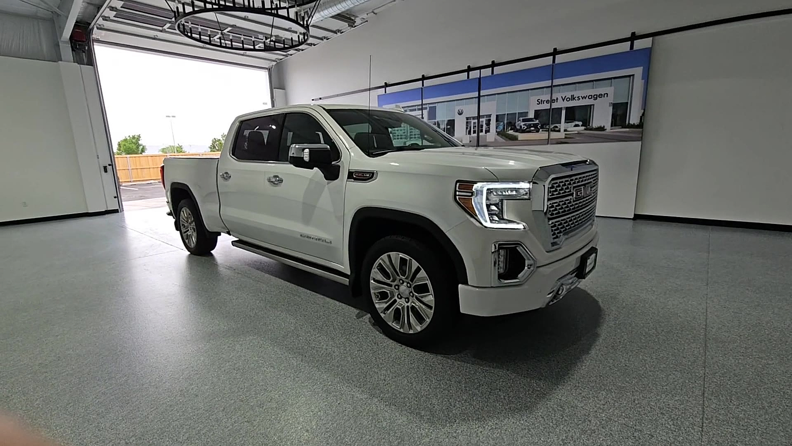2022 GMC Sierra 1500 Limited 4WD Crew Cab Standard Box Denali - 1