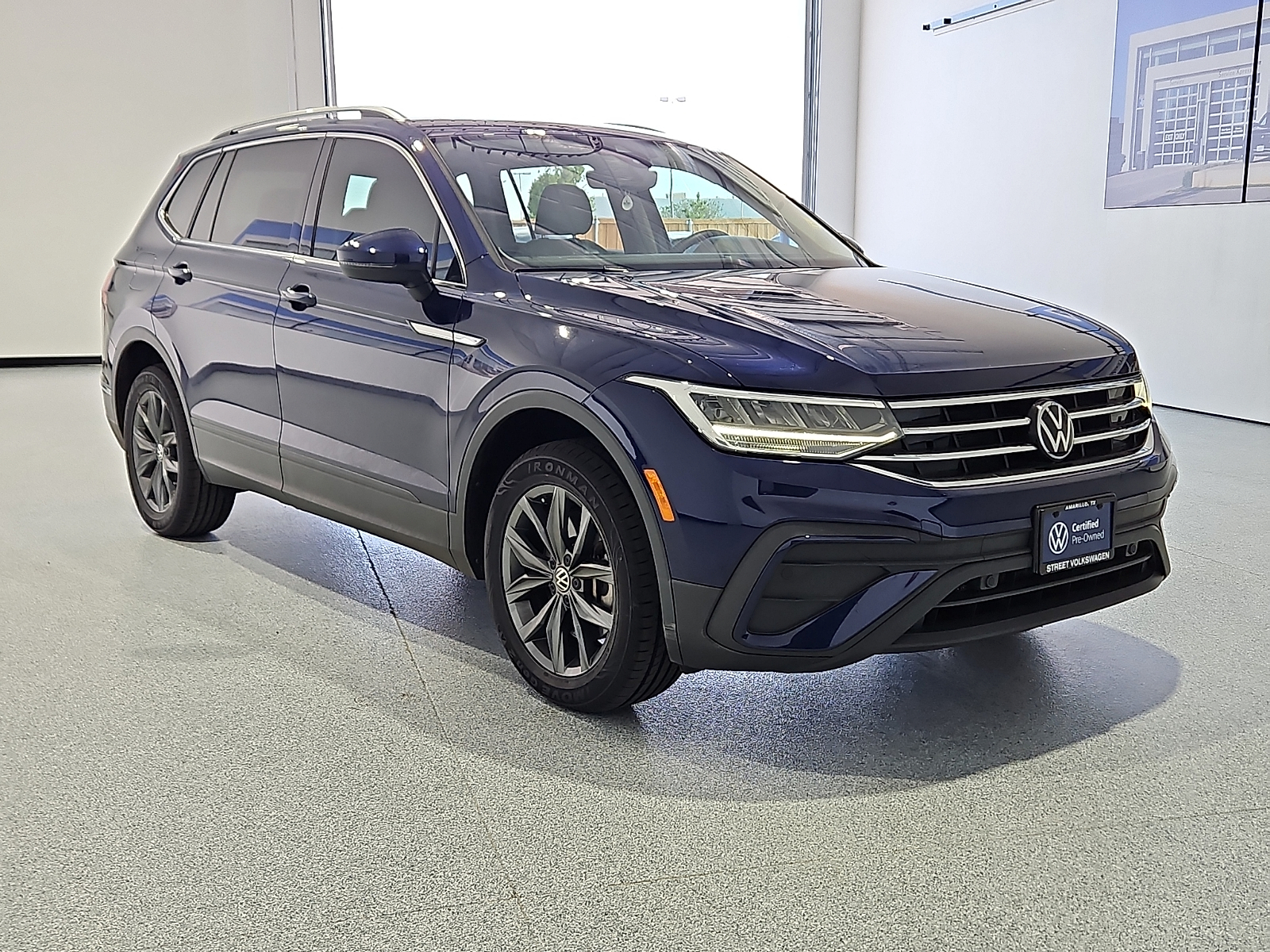 2024 Volkswagen Tiguan 2.0T SE - 3