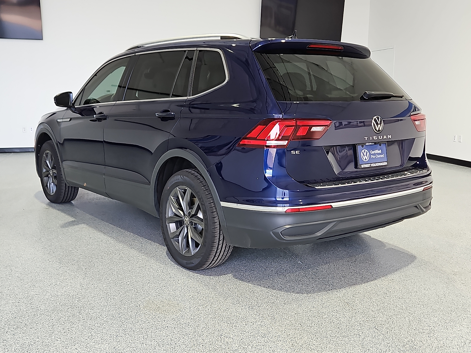 2024 Volkswagen Tiguan 2.0T SE - 1