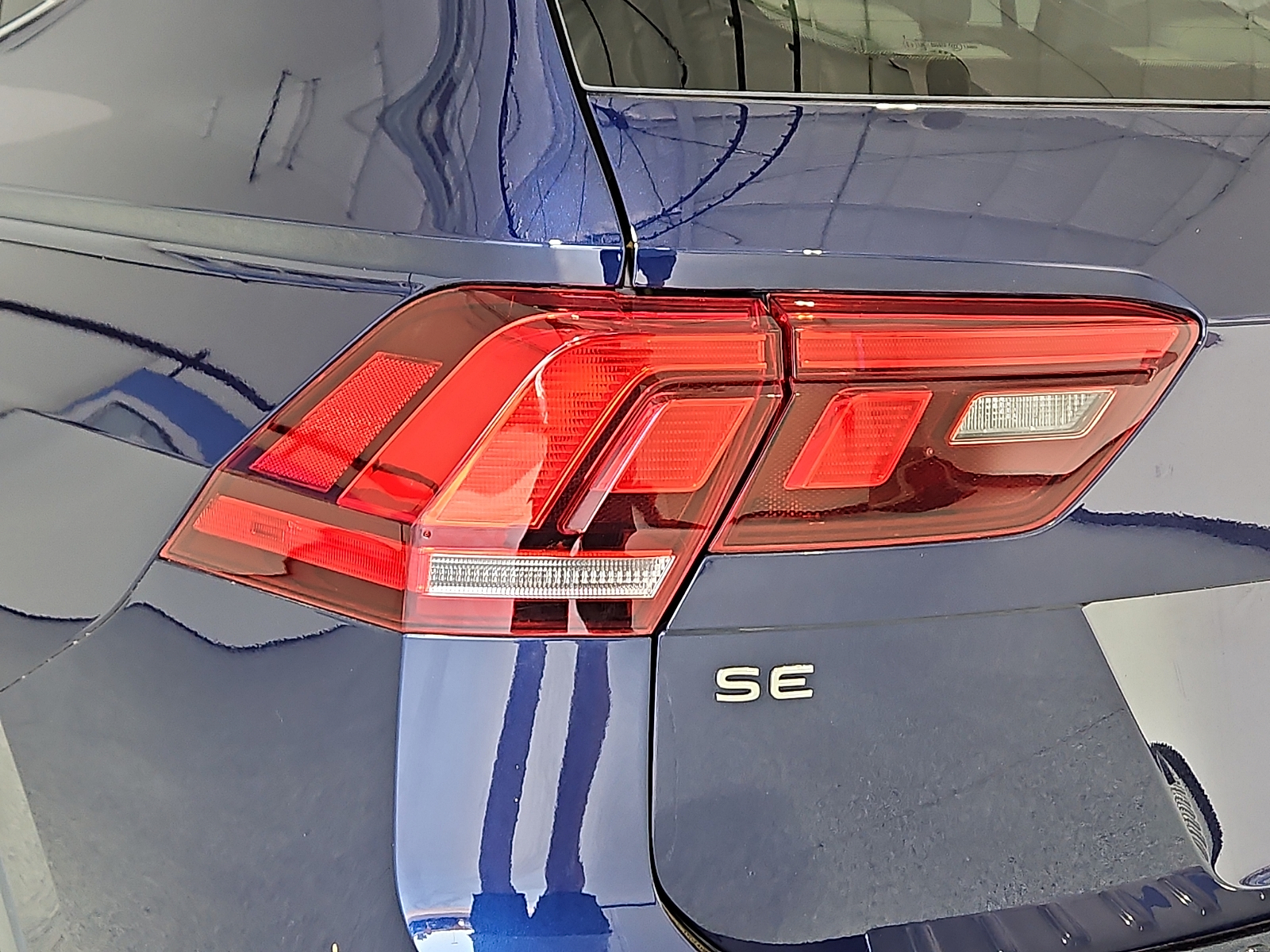 2024 Volkswagen Tiguan 2.0T SE - 6