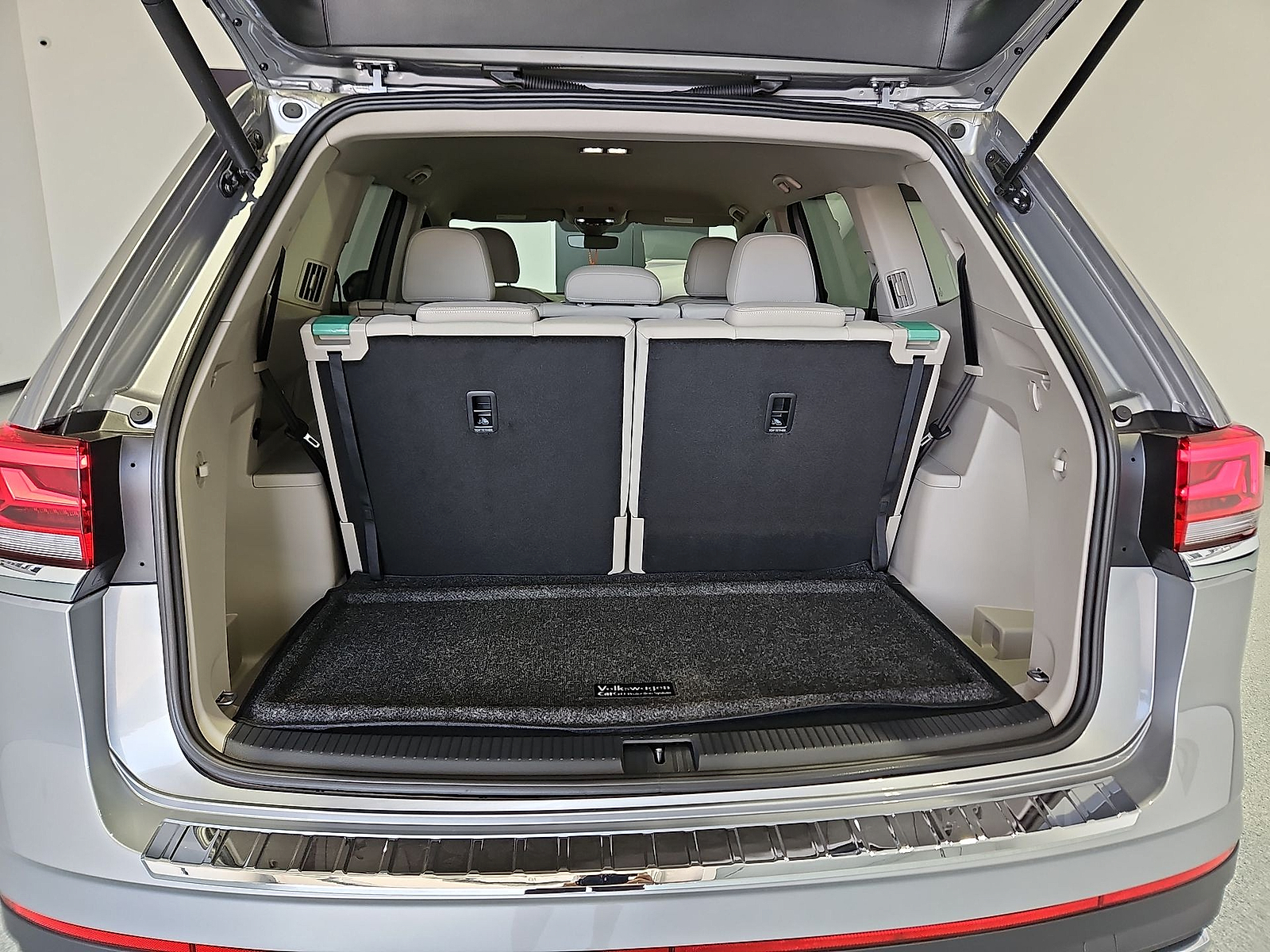 2026 Volkswagen Atlas SE - 11