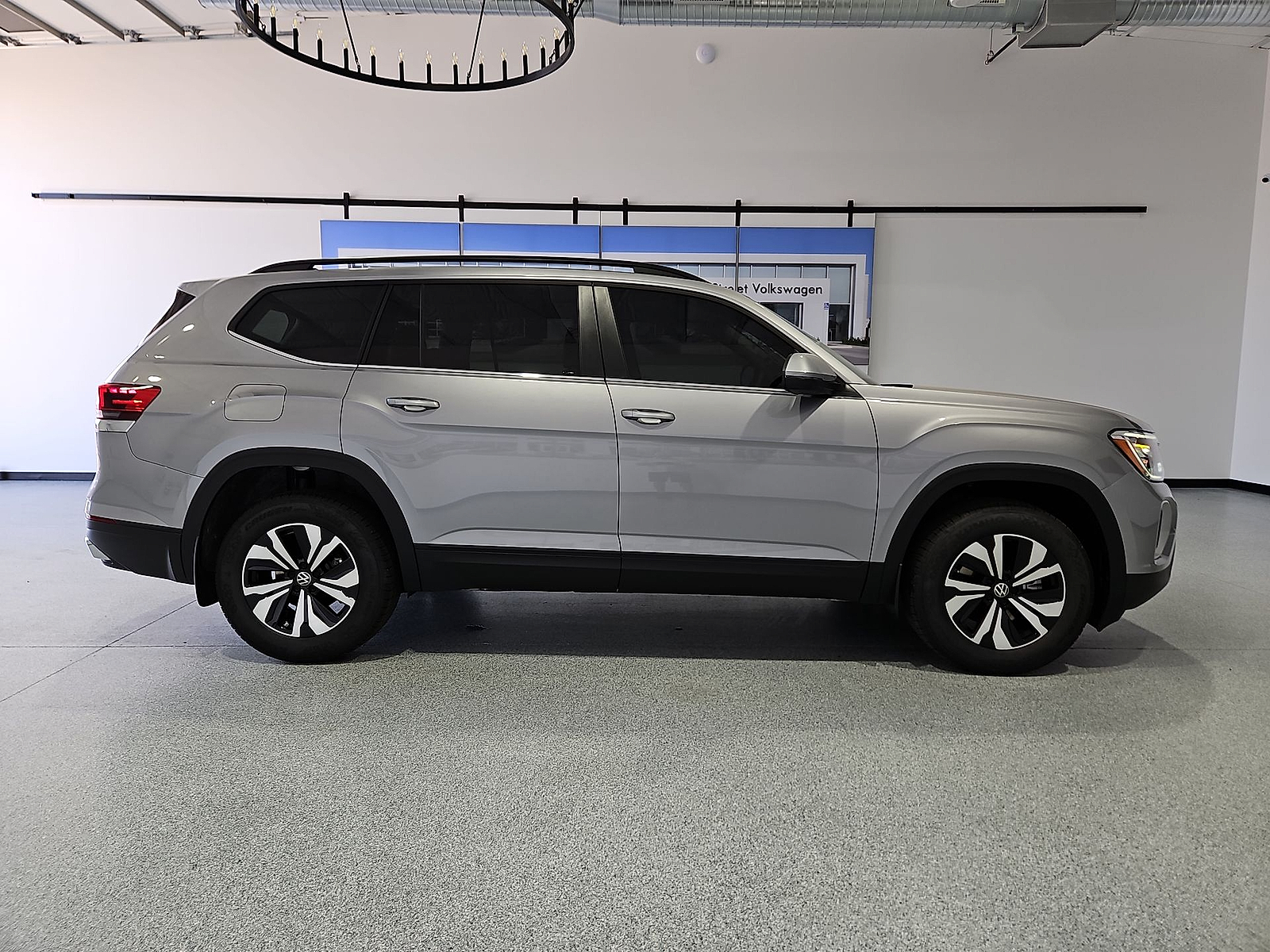 2026 Volkswagen Atlas SE - 8
