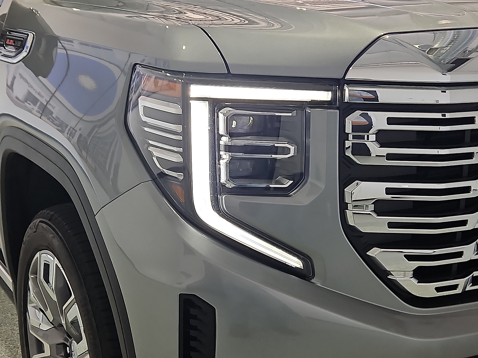 2025 GMC Sierra 1500 4WD Crew Cab Short Box Denali - 6