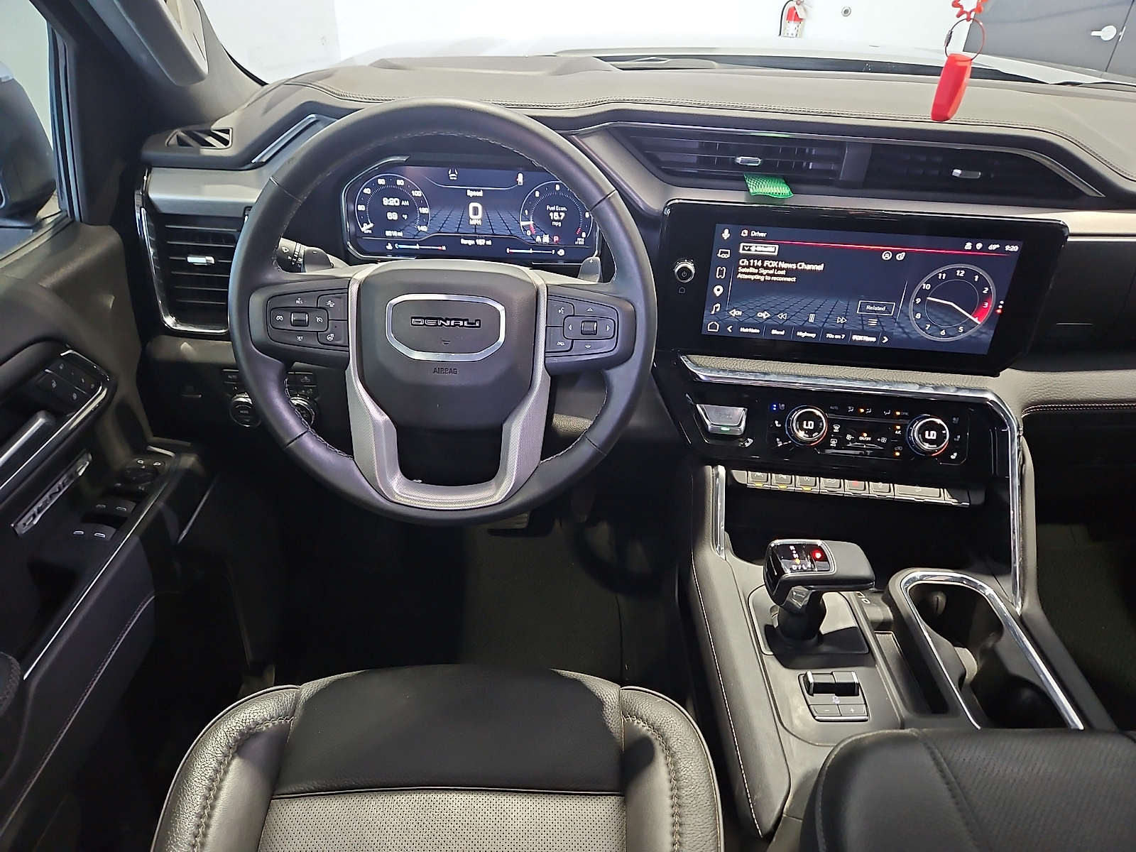 2025 GMC Sierra 1500 4WD Crew Cab Short Box Denali - 9