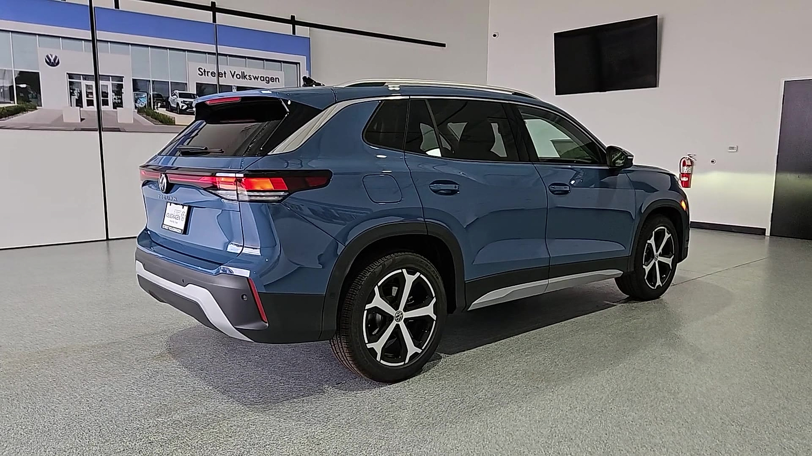 2026 Volkswagen Tiguan SE Monterey Blue Pearl at Street VW of Amarillo