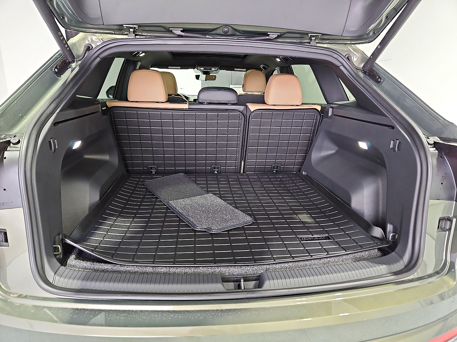 2026 Volkswagen Atlas Cross Sport SEL Avocado Green Pearl at Street VW of Amarillo