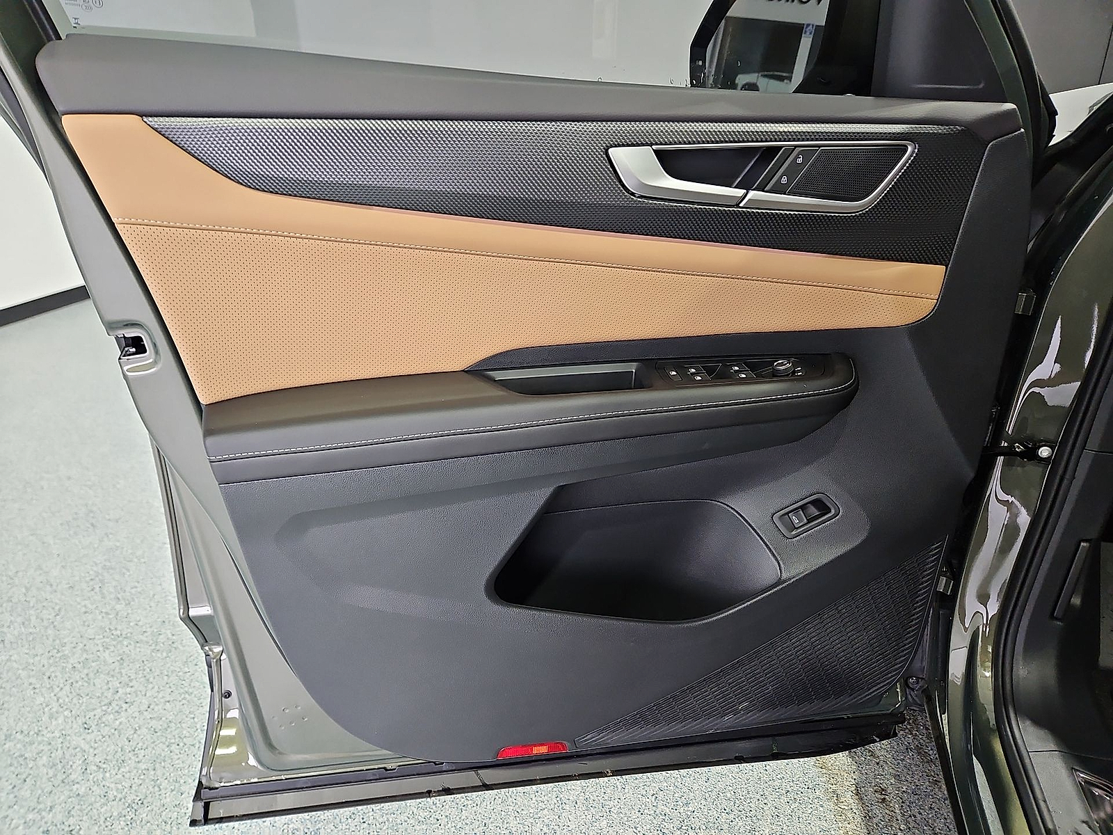 2026 Volkswagen Atlas Cross Sport SEL Avocado Green Pearl at Street VW of Amarillo