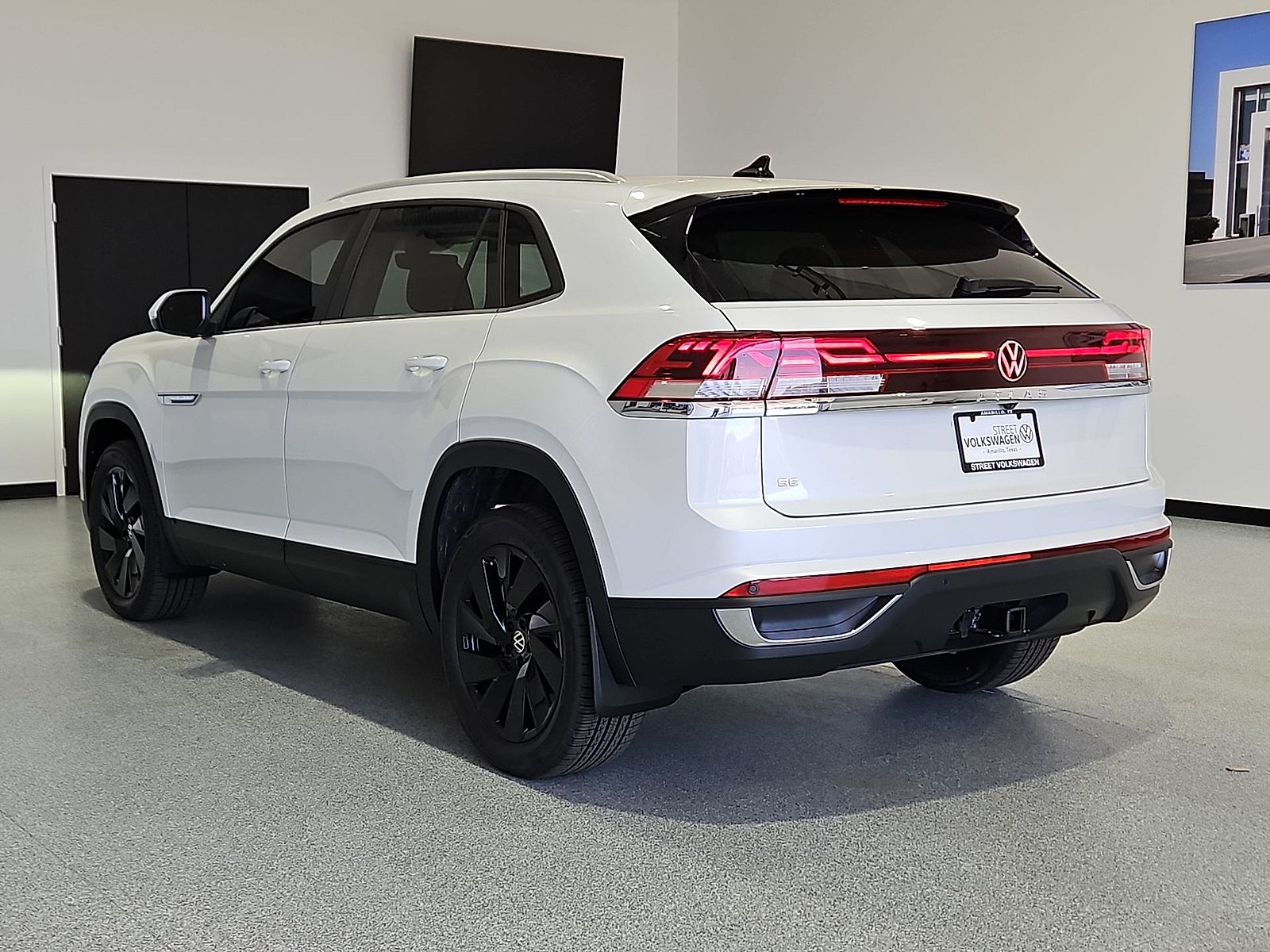 2026 Volkswagen Atlas Cross Sport SE with Technology - 5