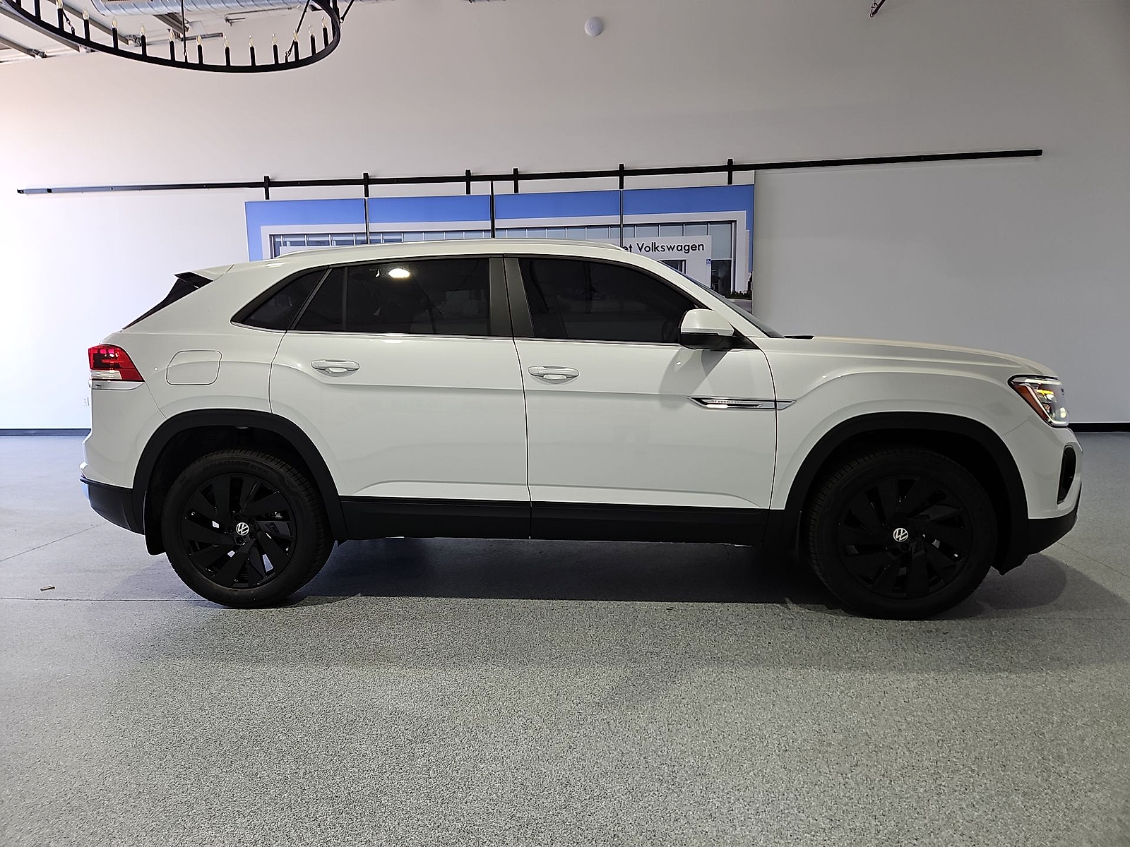 2026 Volkswagen Atlas Cross Sport SE with Technology - 8
