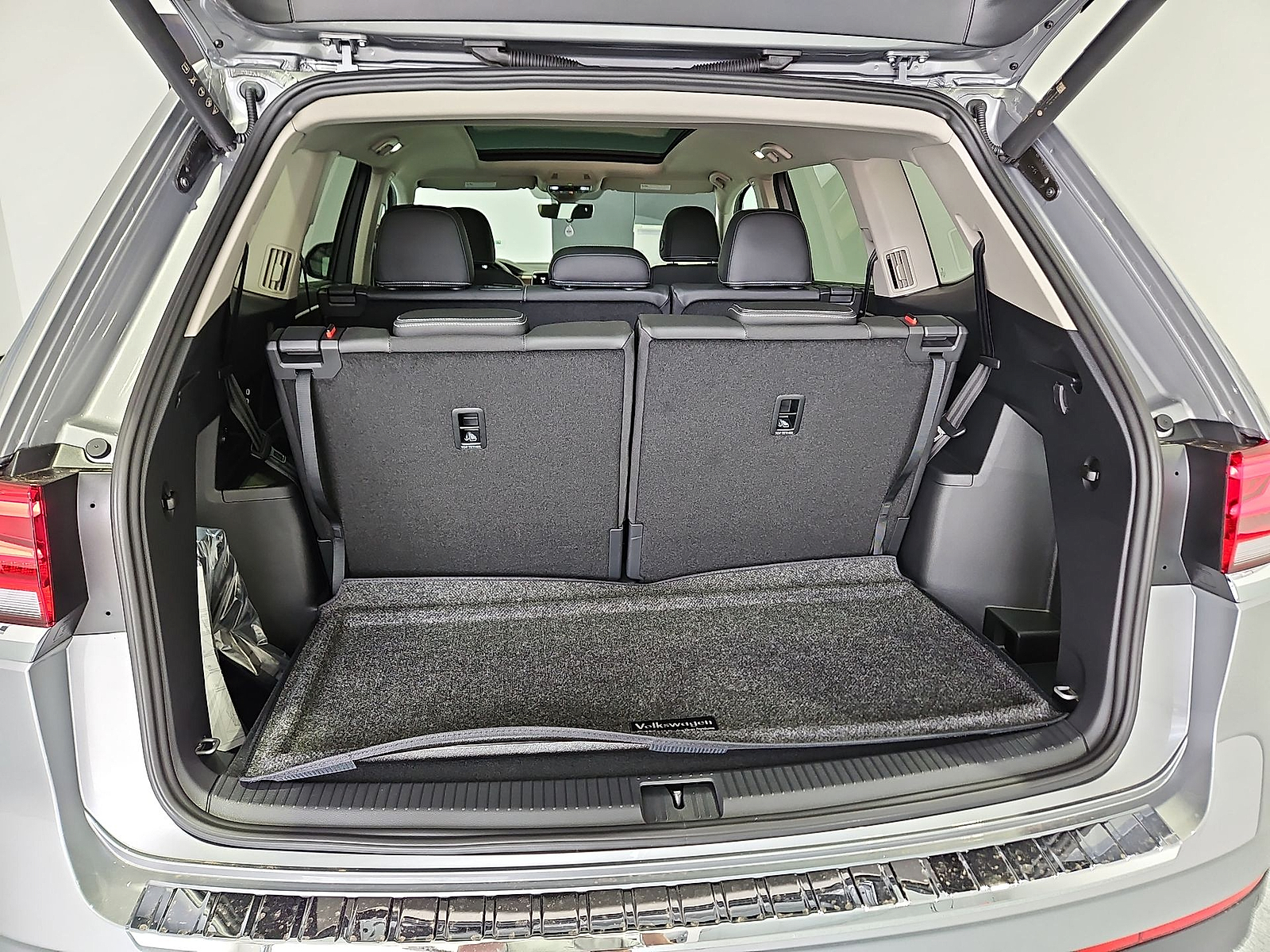 2026 Volkswagen Atlas SE with Technology - 11