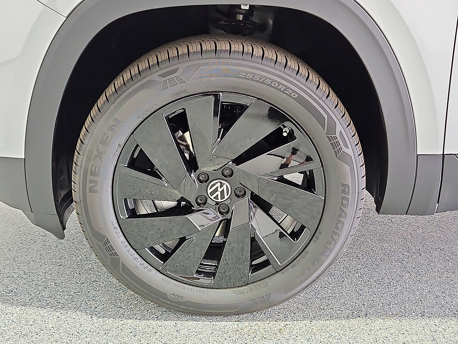 2026 Volkswagen Atlas SE with Technology - 10