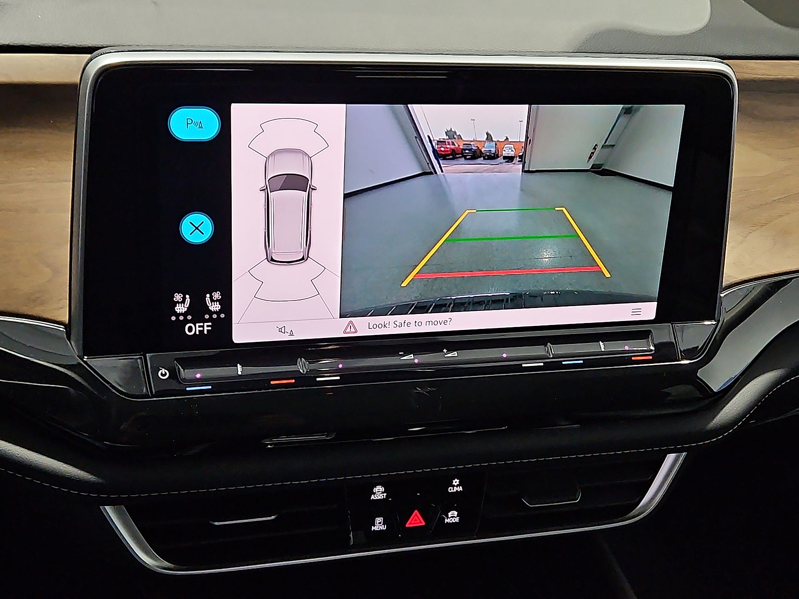 2026 Volkswagen Atlas photo 18 of 22