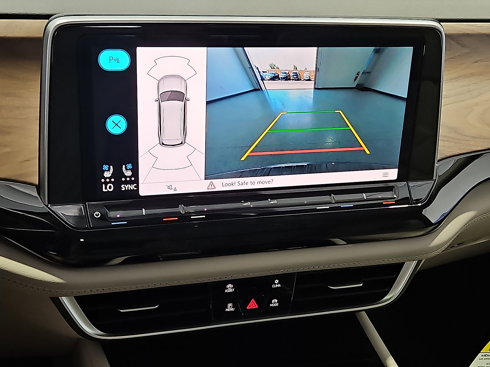 2026 Volkswagen Atlas photo 18 of 22