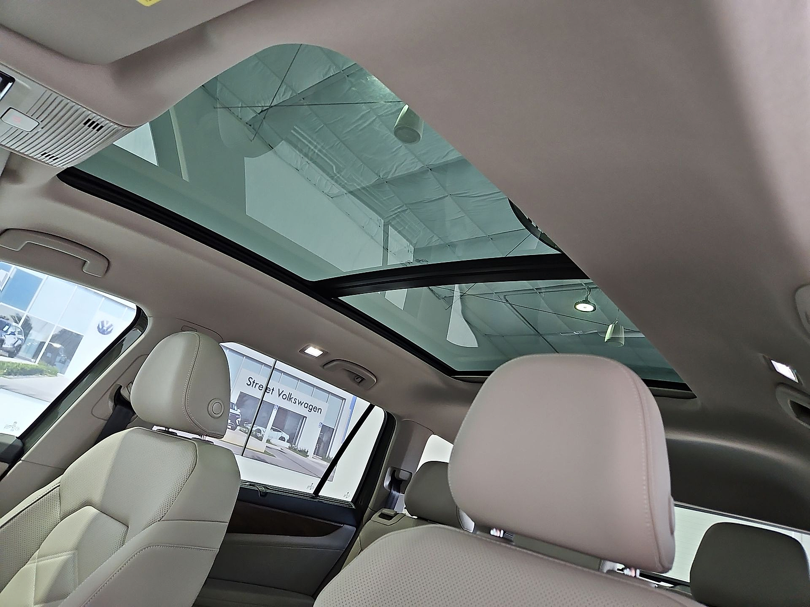 2026 Volkswagen Atlas photo 17 of 22