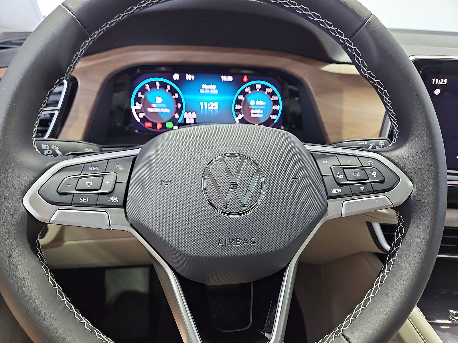 2026 Volkswagen Atlas photo 21 of 22
