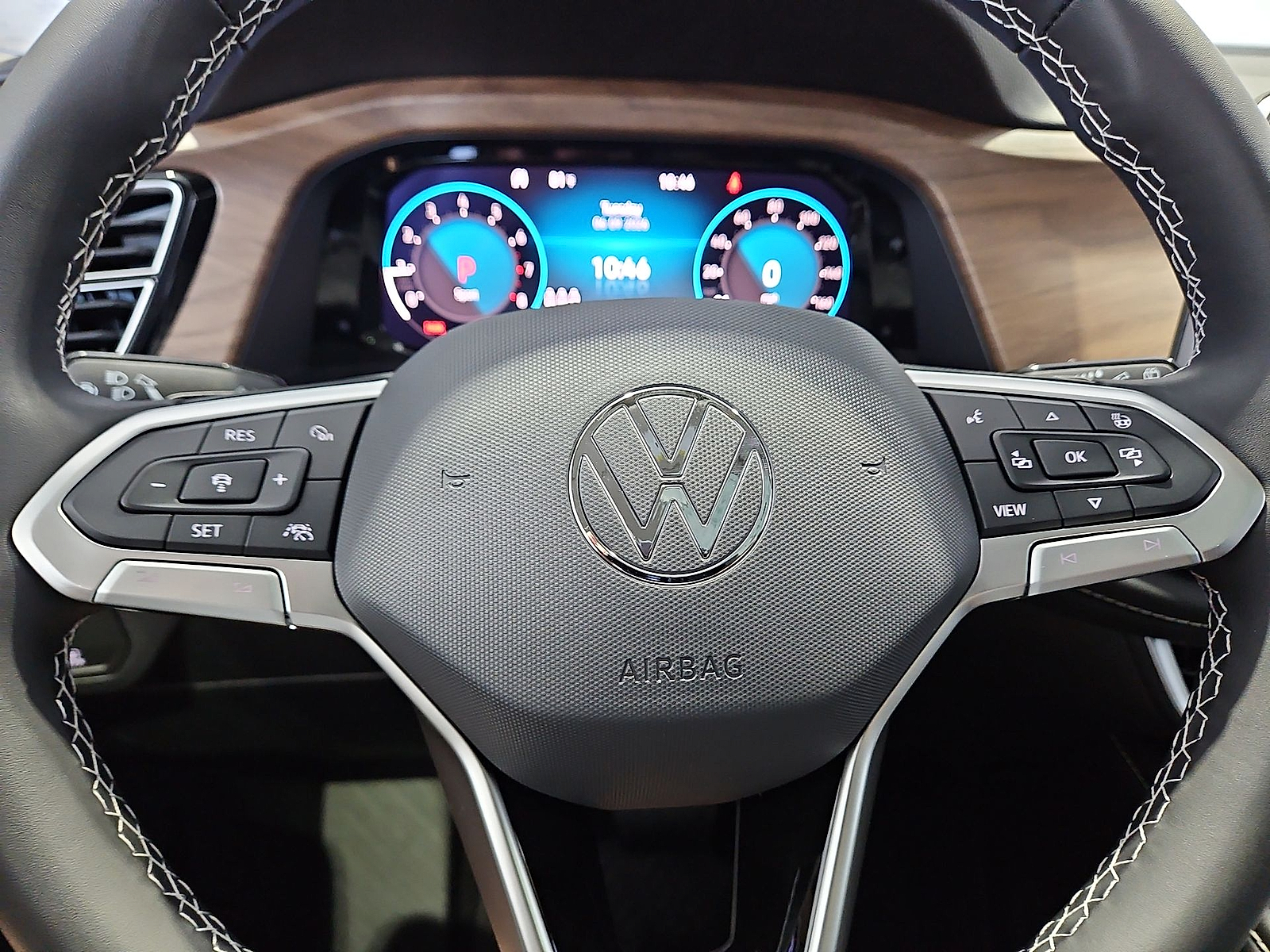 2026 Volkswagen Atlas photo 21 of 22