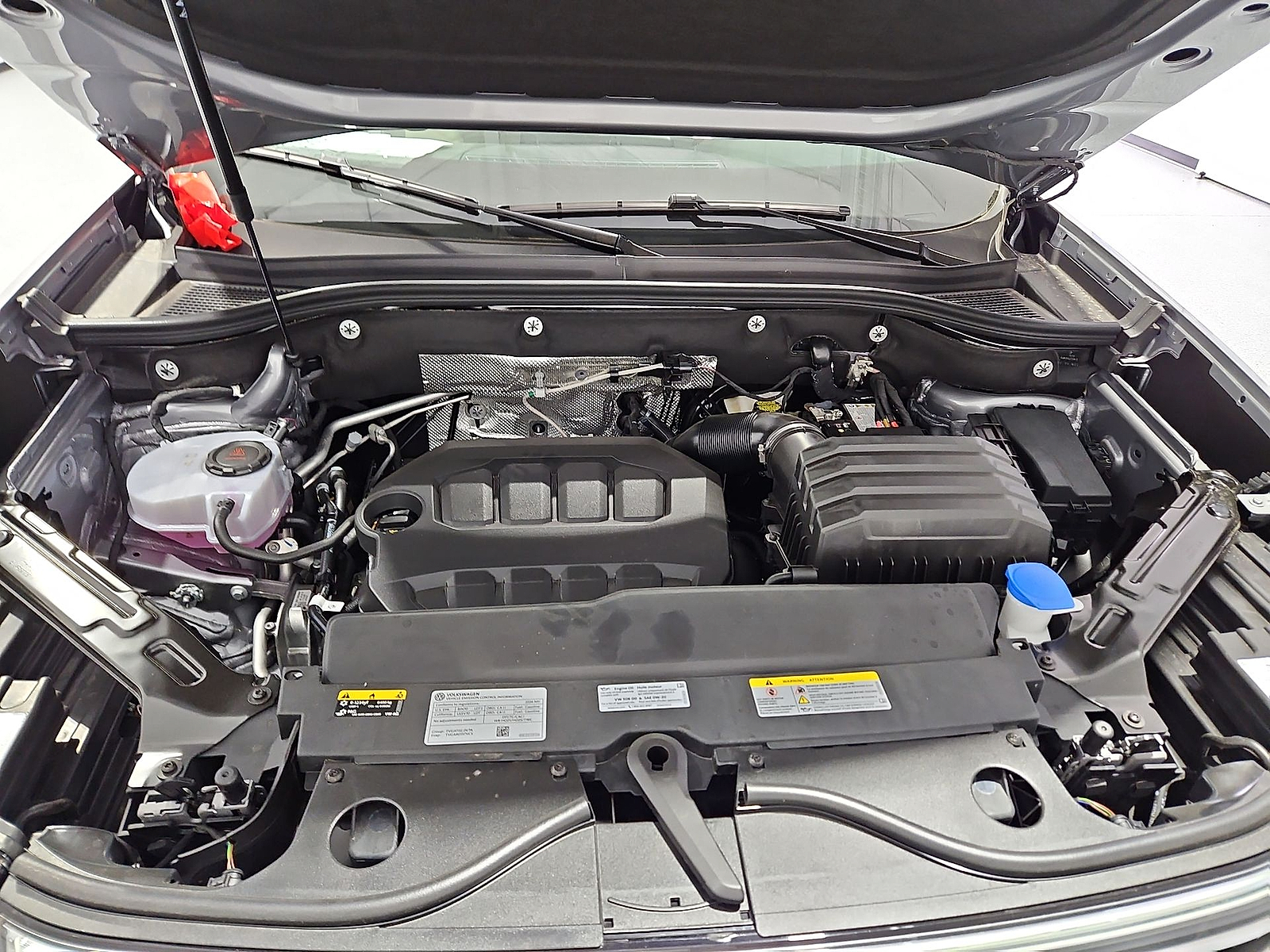 2026 Volkswagen Atlas photo 10 of 22