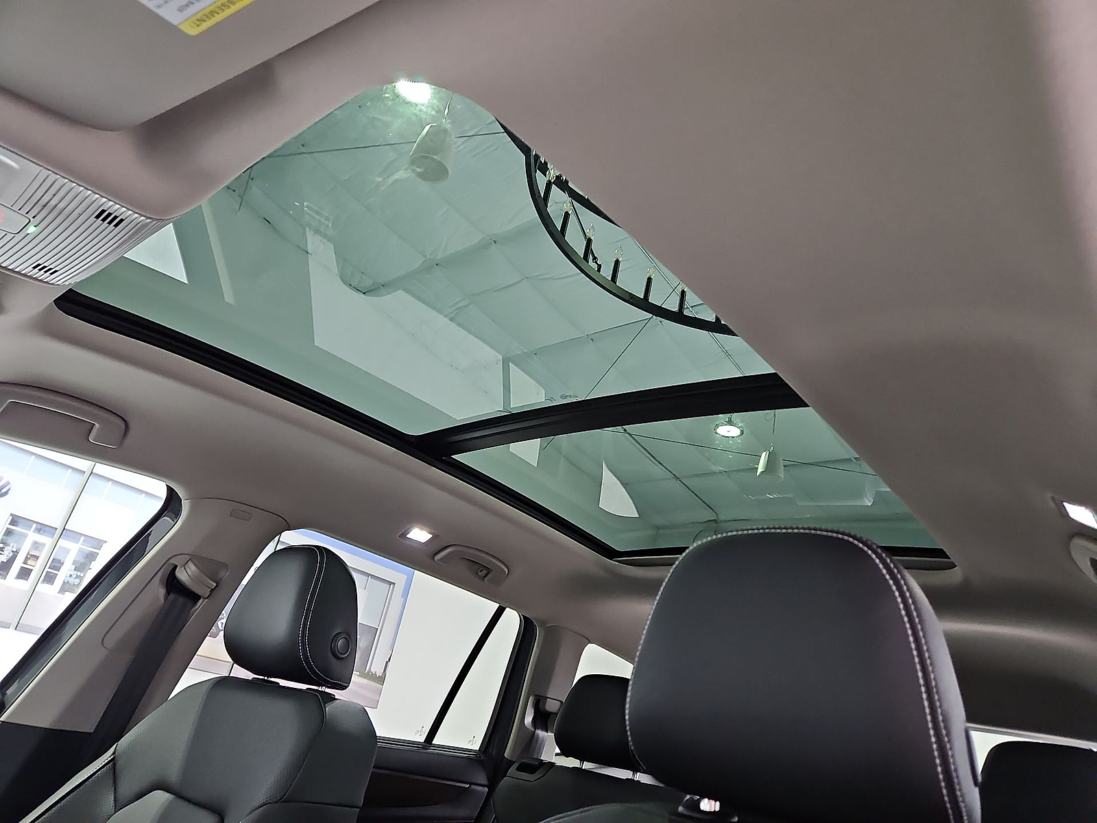2026 Volkswagen Atlas photo 17 of 22