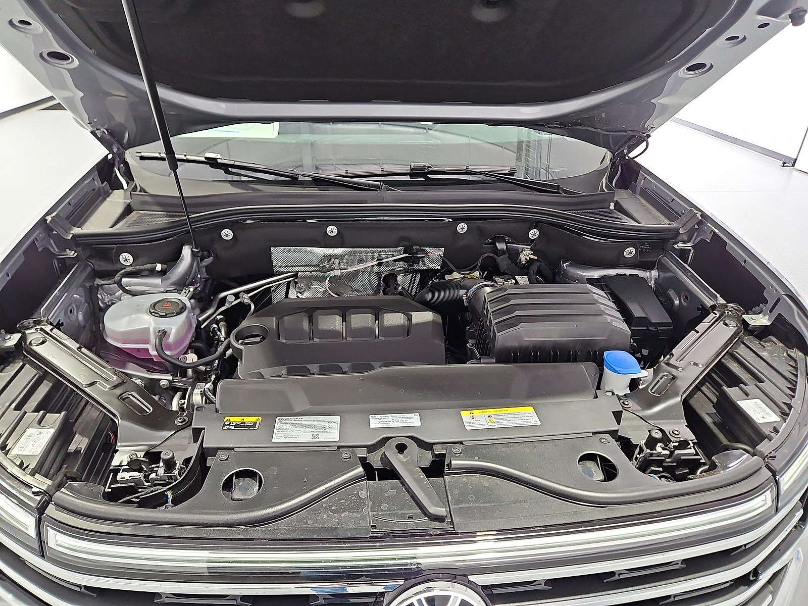 2026 Volkswagen Atlas photo 10 of 22