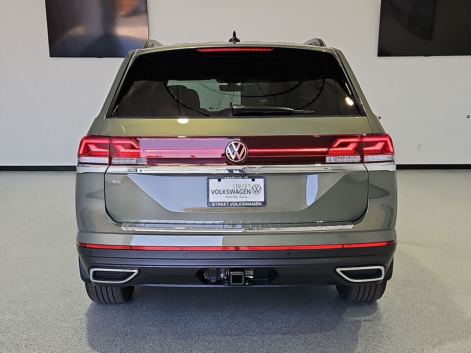 2026 Volkswagen Atlas photo 7 of 22