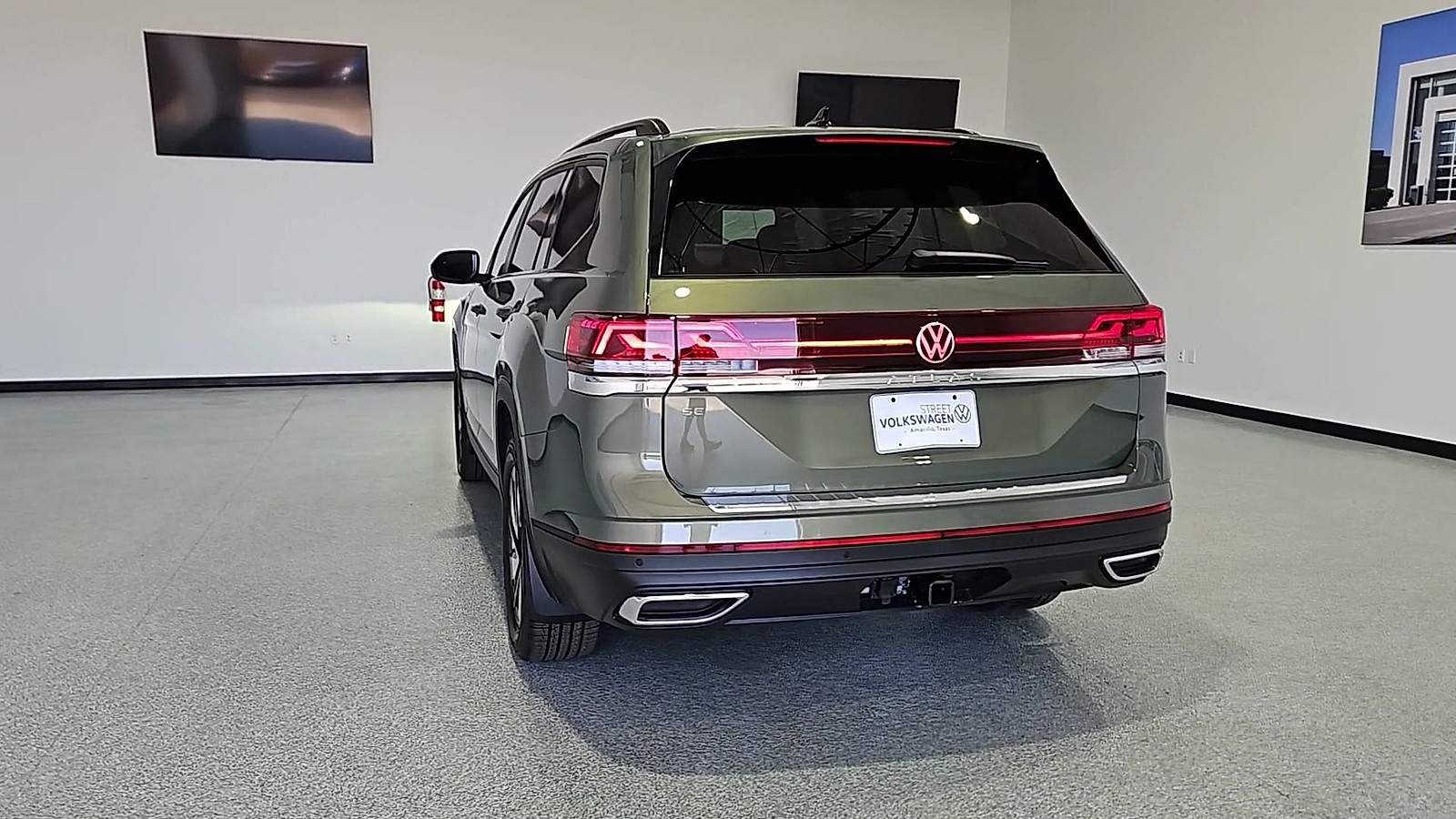 2026 Volkswagen Atlas photo 7 of 22