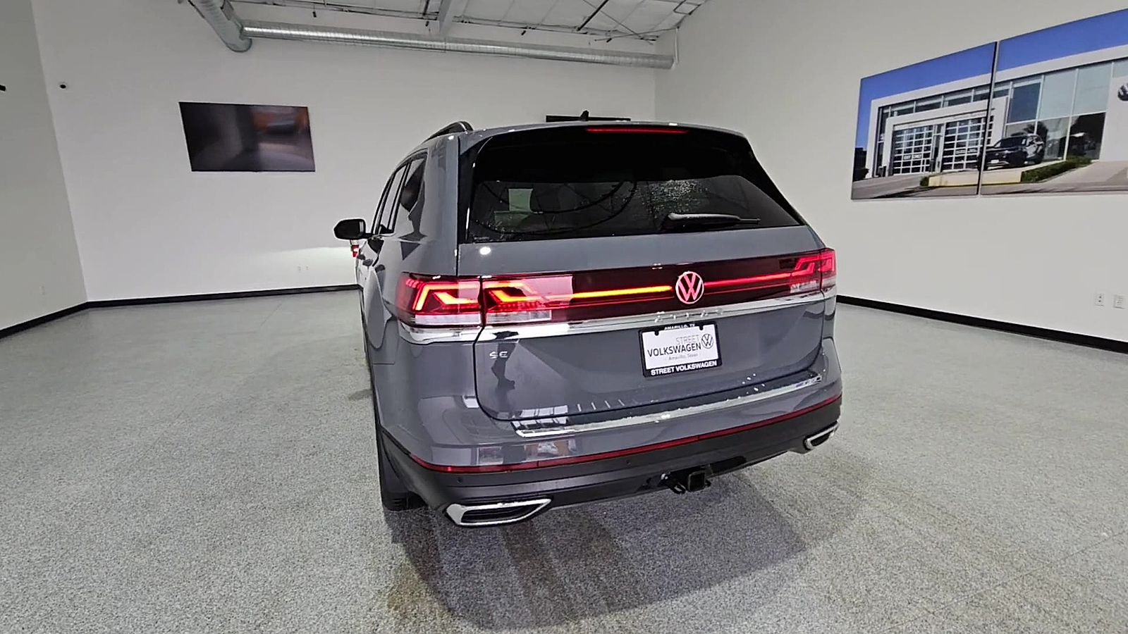 2026 Volkswagen Atlas photo 7 of 22