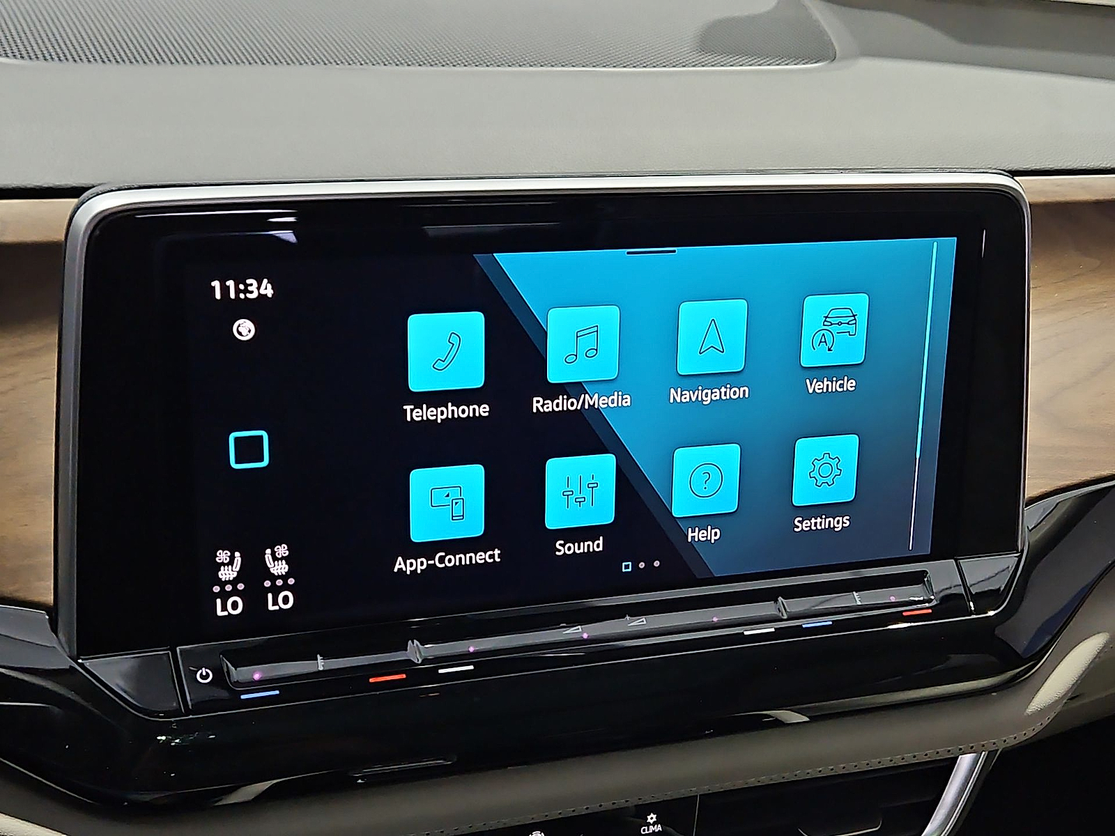 2026 Volkswagen Atlas photo 19 of 22