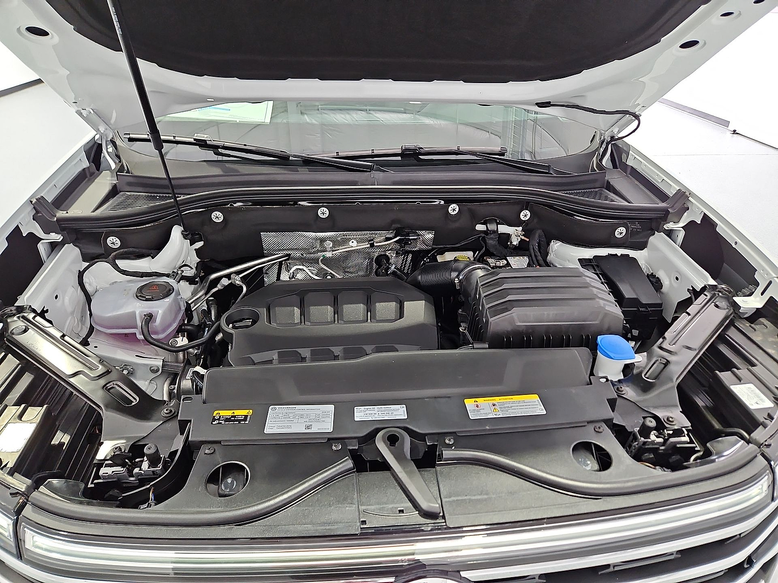 2026 Volkswagen Atlas photo 10 of 22