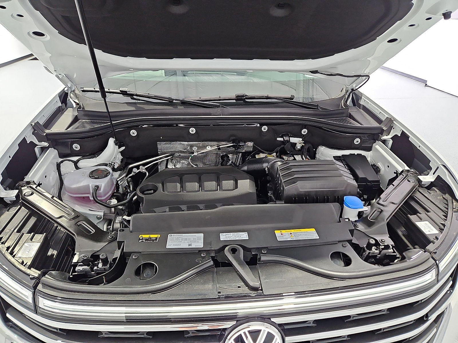 2026 Volkswagen Atlas photo 10 of 22