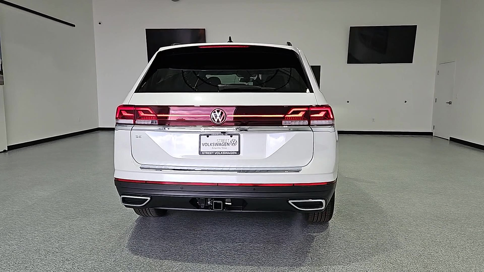 2026 Volkswagen Atlas photo 7 of 22