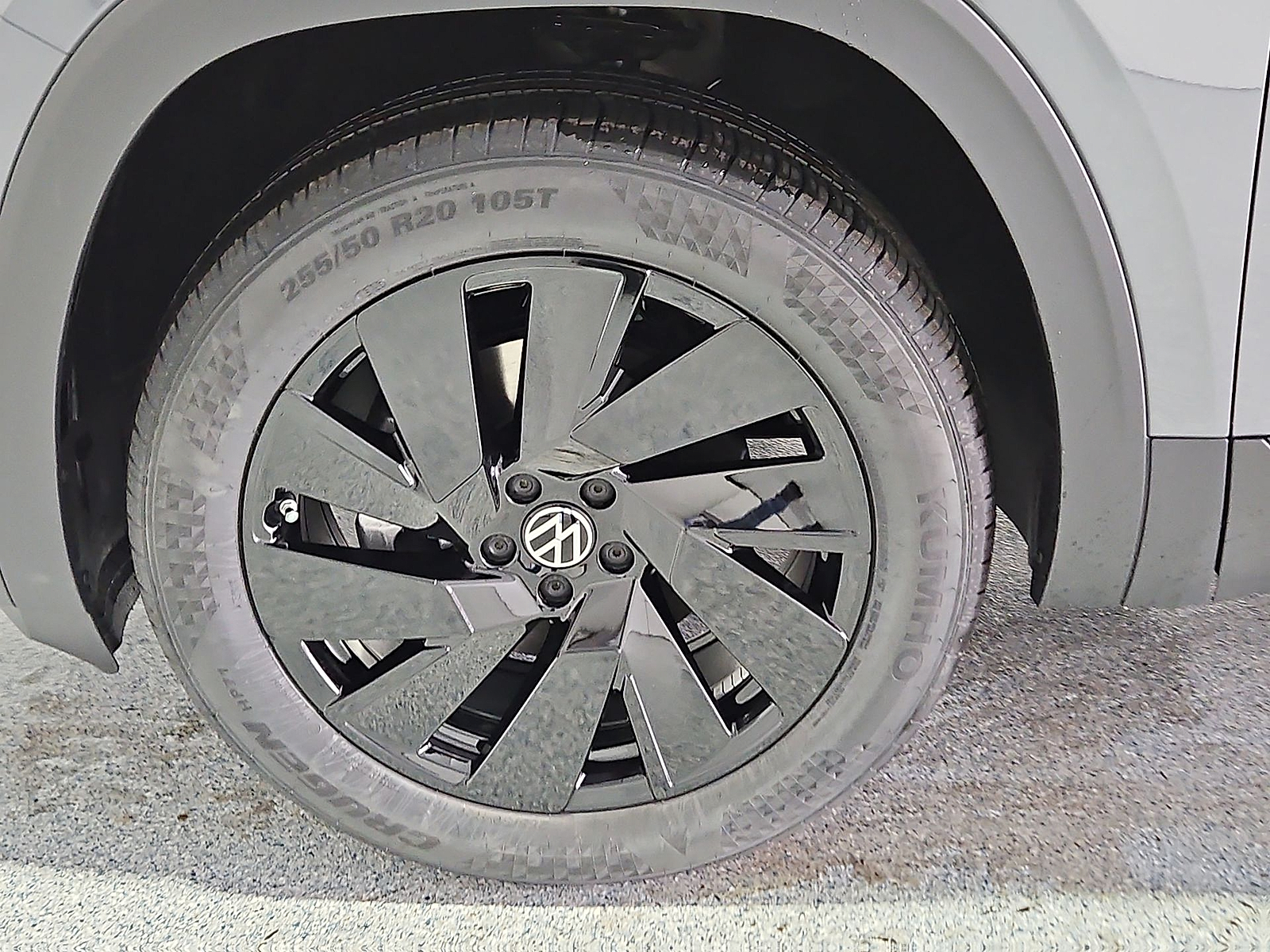 2026 Volkswagen Atlas photo 11 of 22