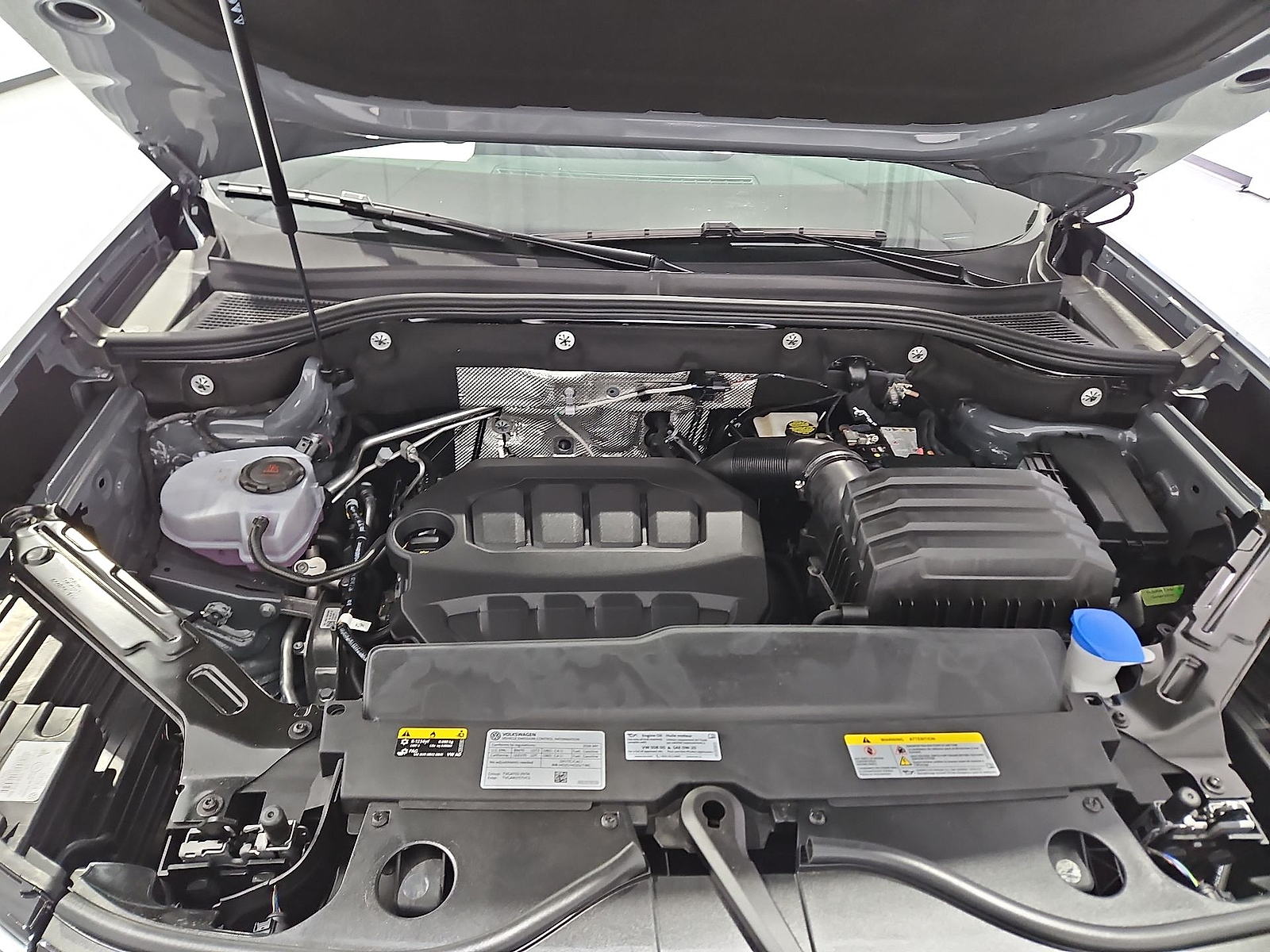 2026 Volkswagen Atlas photo 10 of 22