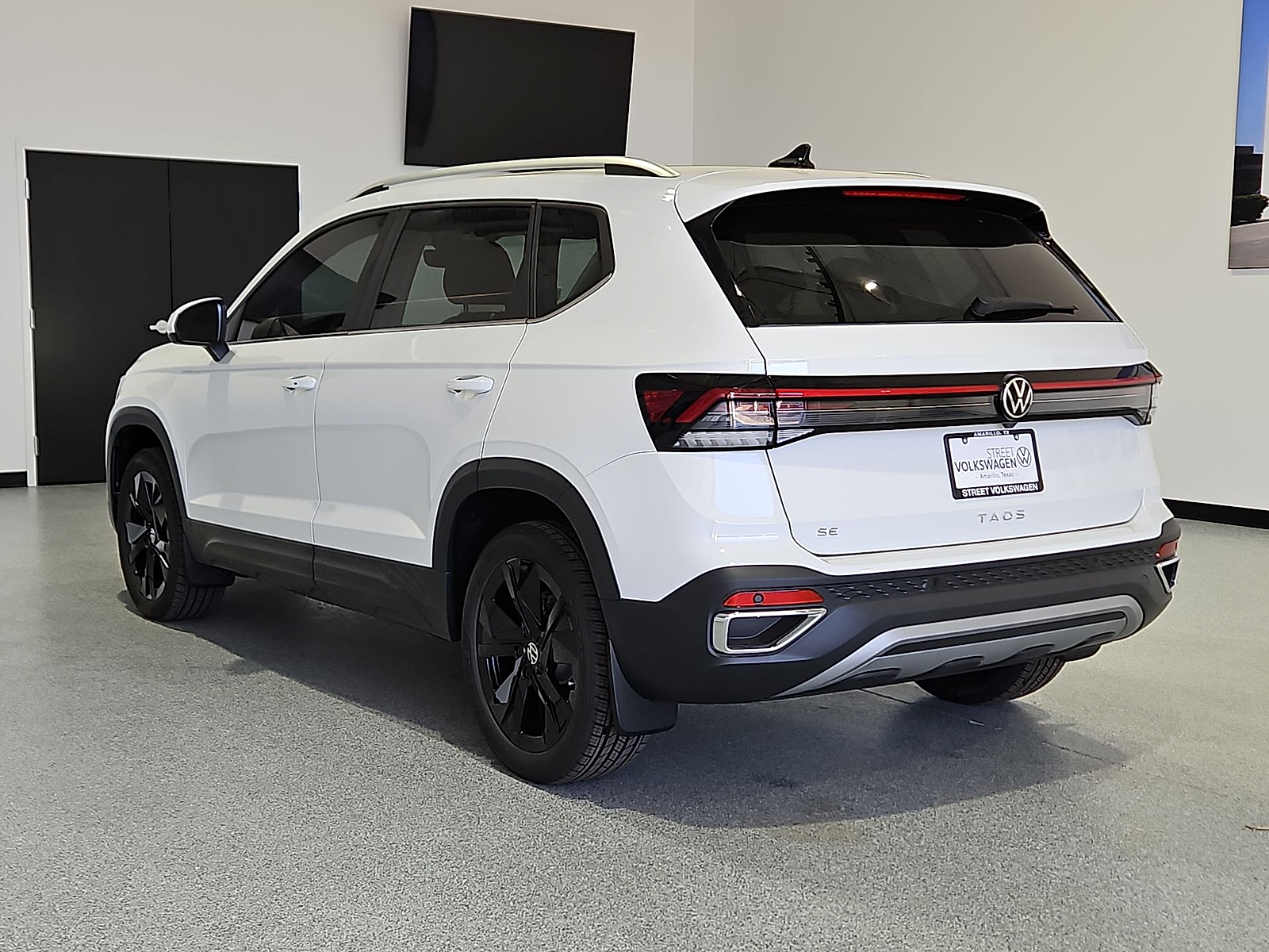 2026 Volkswagen Taos SE Pure White at Street VW of Amarillo