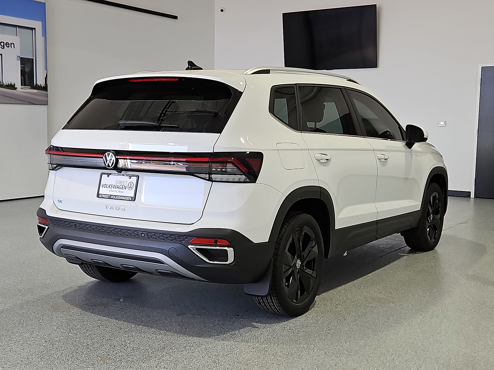 2026 Volkswagen Taos SE Pure White at Street VW of Amarillo