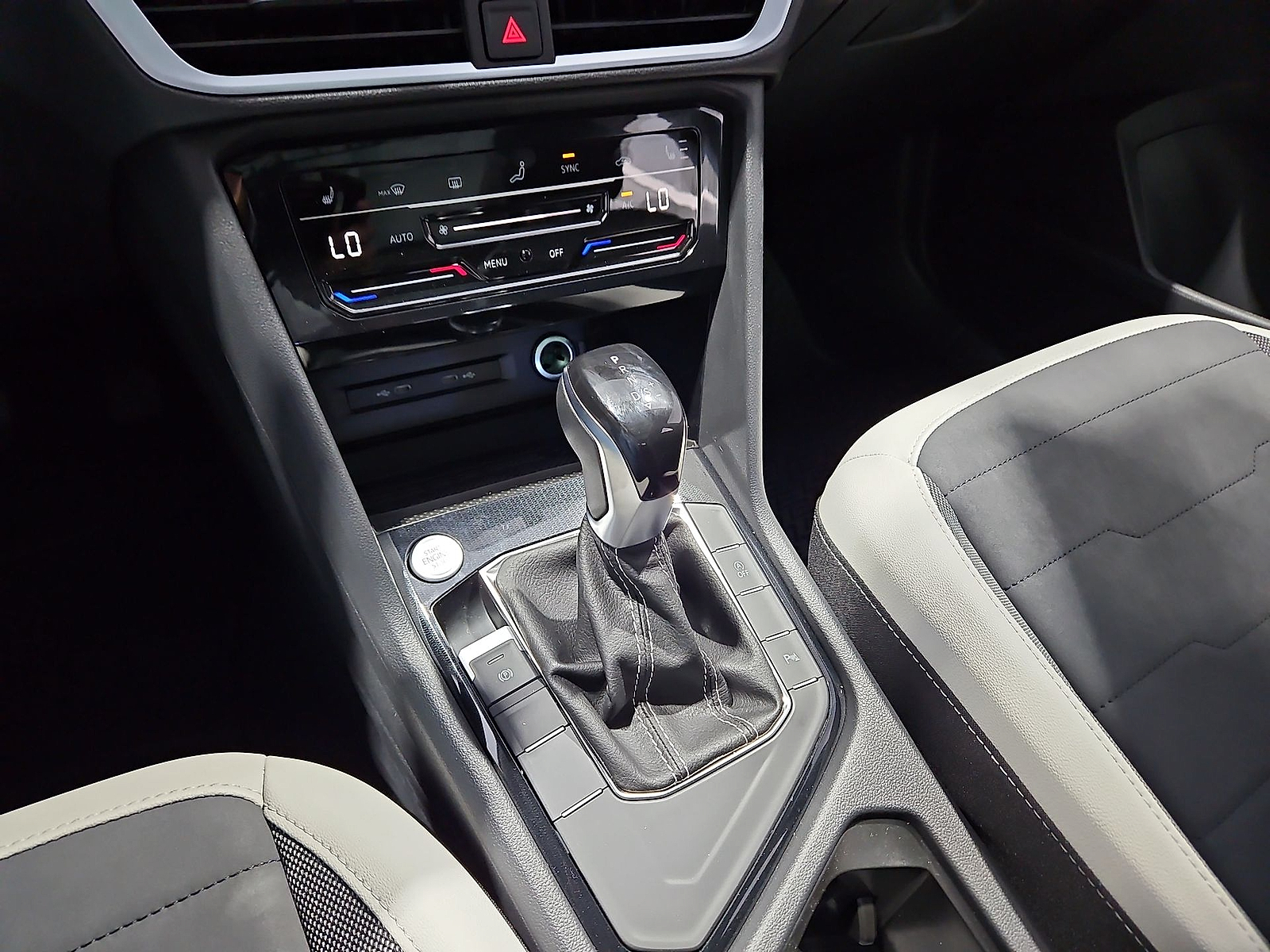 2026 Volkswagen Taos SE Pure White at Street VW of Amarillo