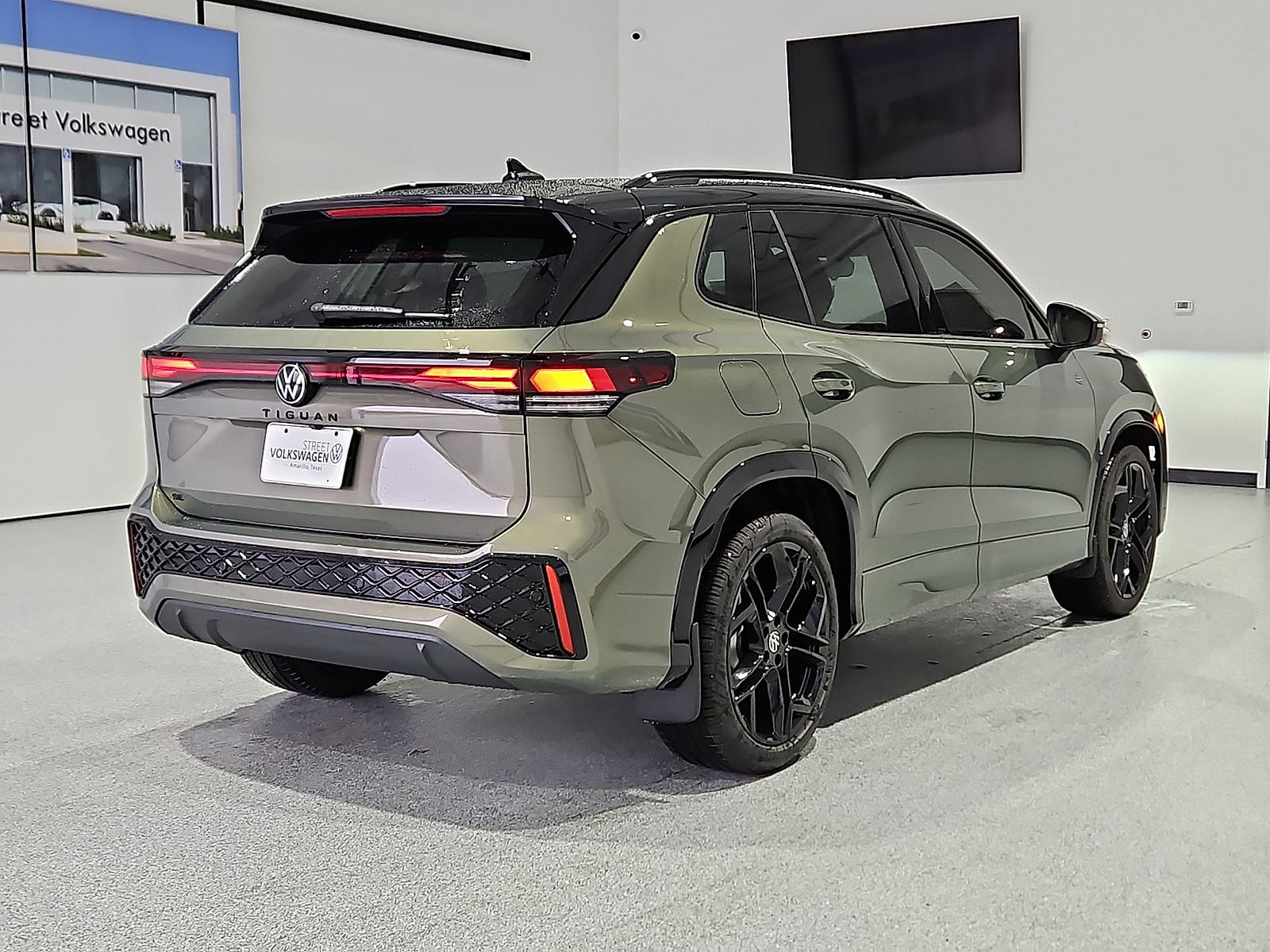 2026 Volkswagen Tiguan SE R-Line Black Avocado Green w/Deep Black Roof at Street VW of Amarillo