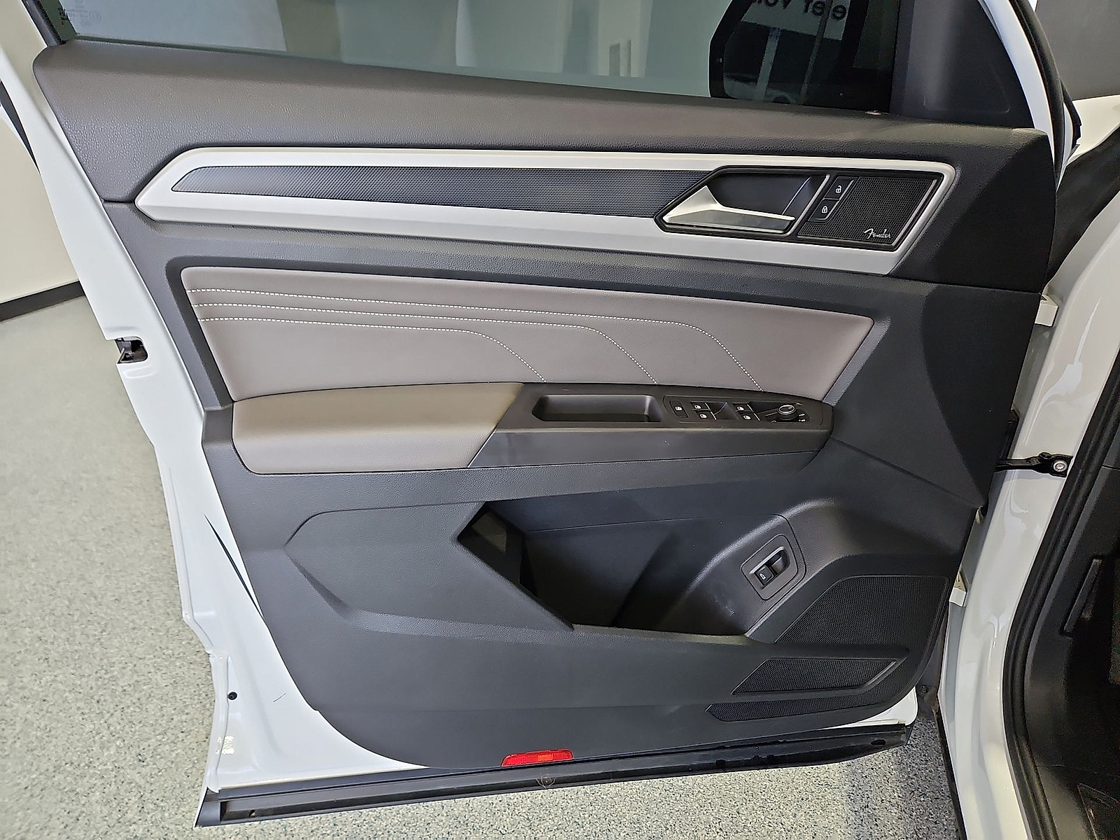 2022 Volkswagen Atlas 3.6L V6 SEL Premium R-Line Oryx White Pearl at Bobby Duby Motors