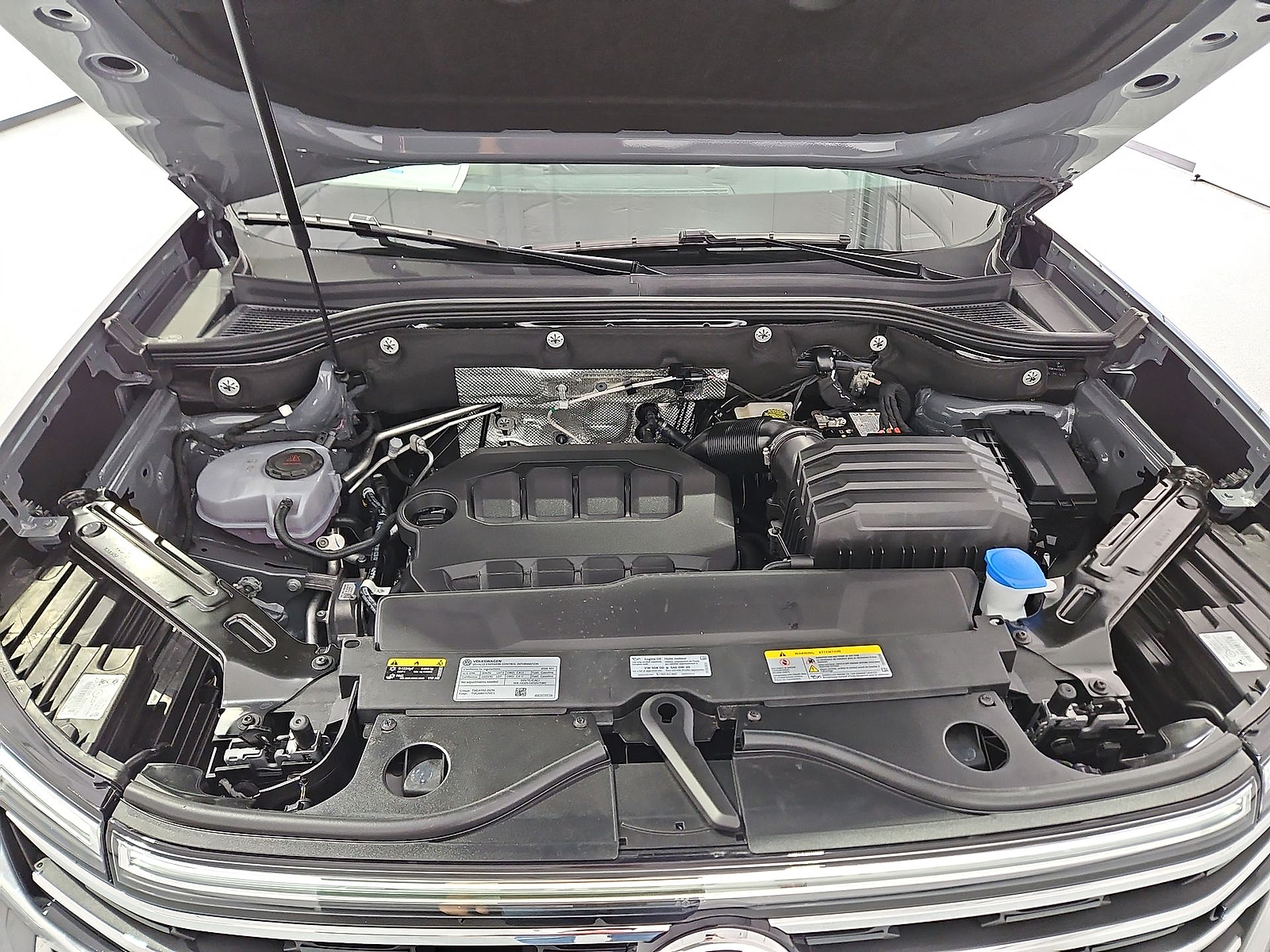 2026 Volkswagen Atlas photo 10 of 22