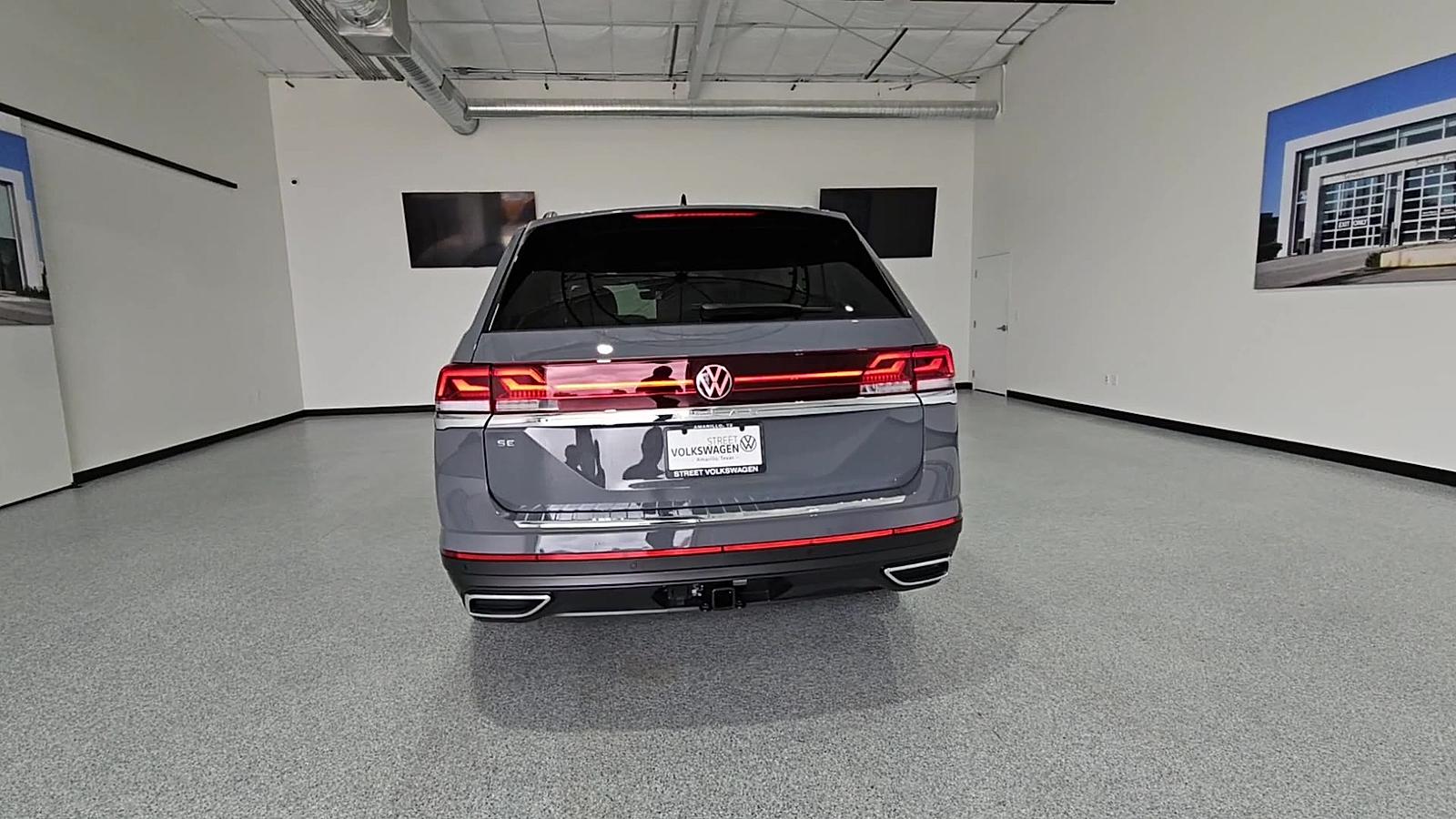 2026 Volkswagen Atlas photo 7 of 22