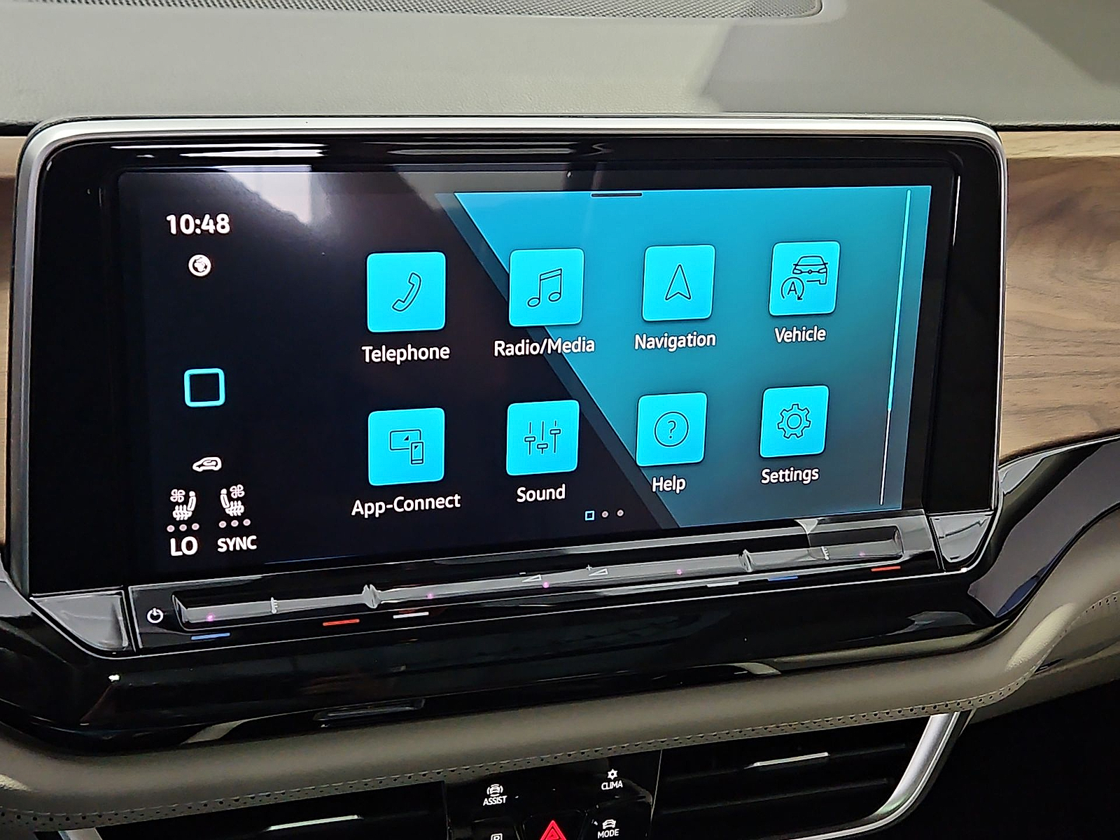 2026 Volkswagen Atlas photo 19 of 22