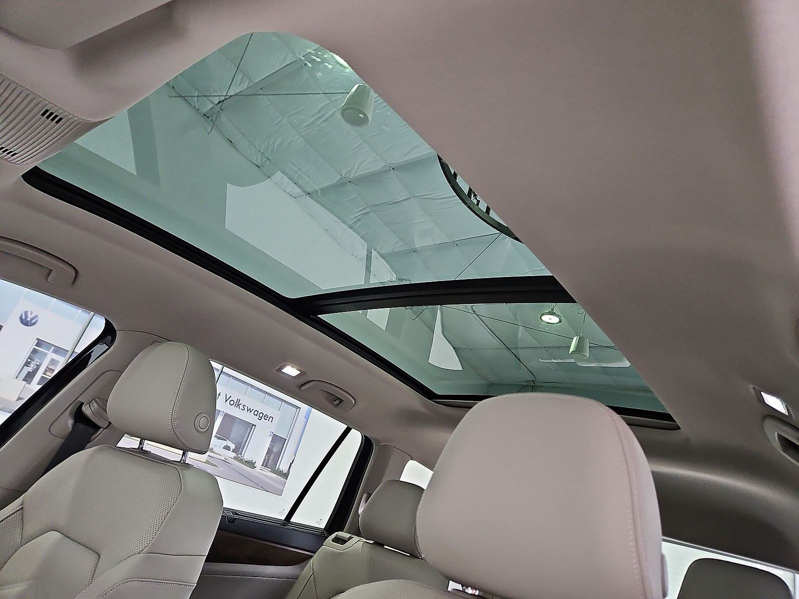 2026 Volkswagen Atlas photo 17 of 22
