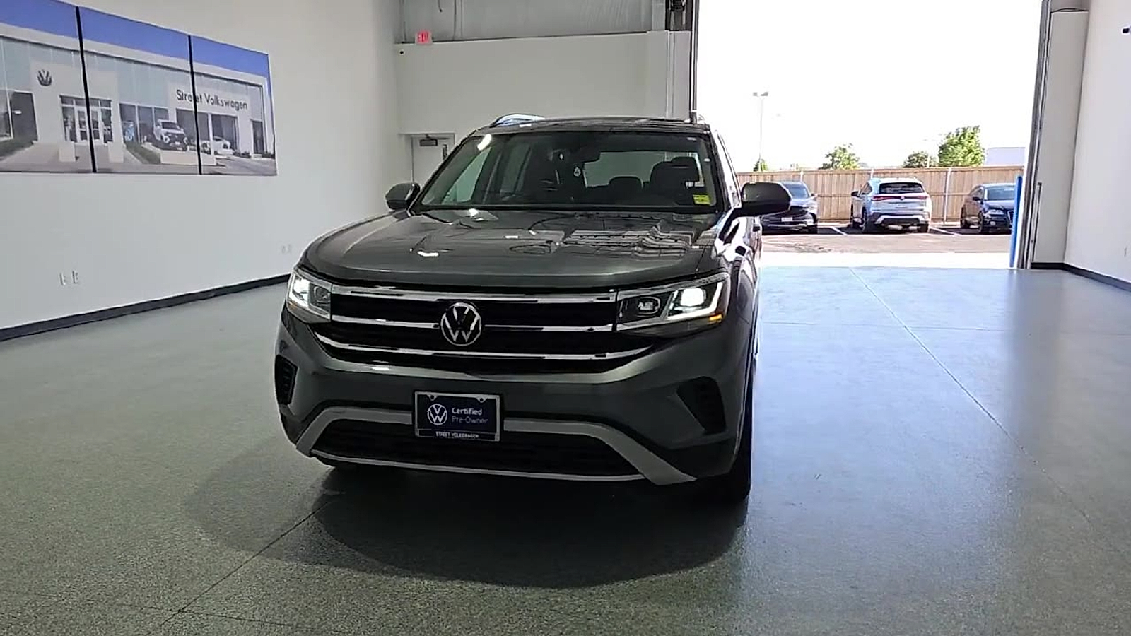 2023 Volkswagen Atlas 2.0T SE w/Technology - 2