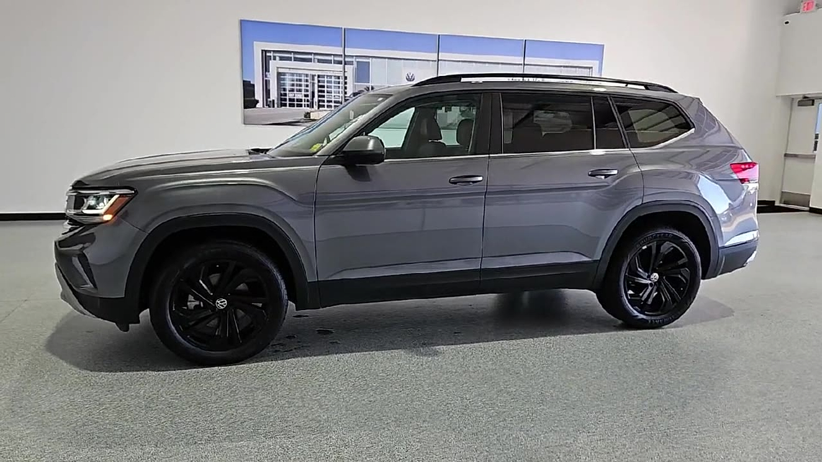 2023 Volkswagen Atlas 2.0T SE w/Technology - 4