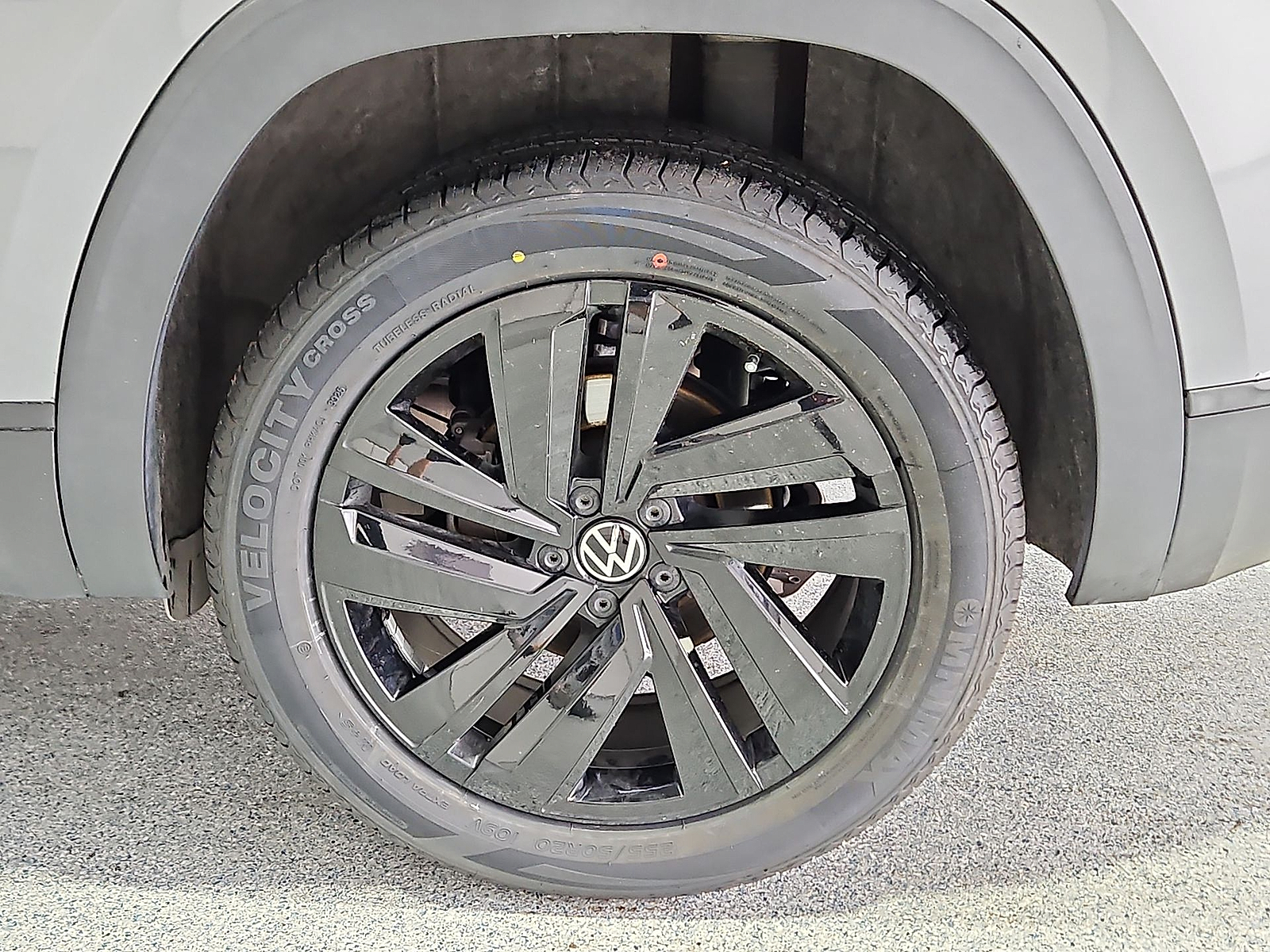 2023 Volkswagen Atlas Cross Sport 3.6L V6 SE w/Technology - 10